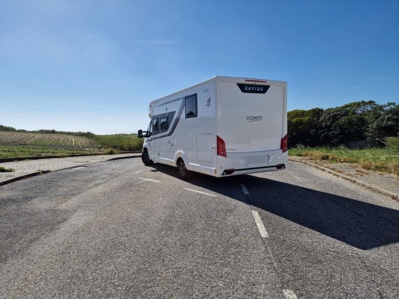 Autocaravana Rapido 686F Ultimate Line — imagem 5