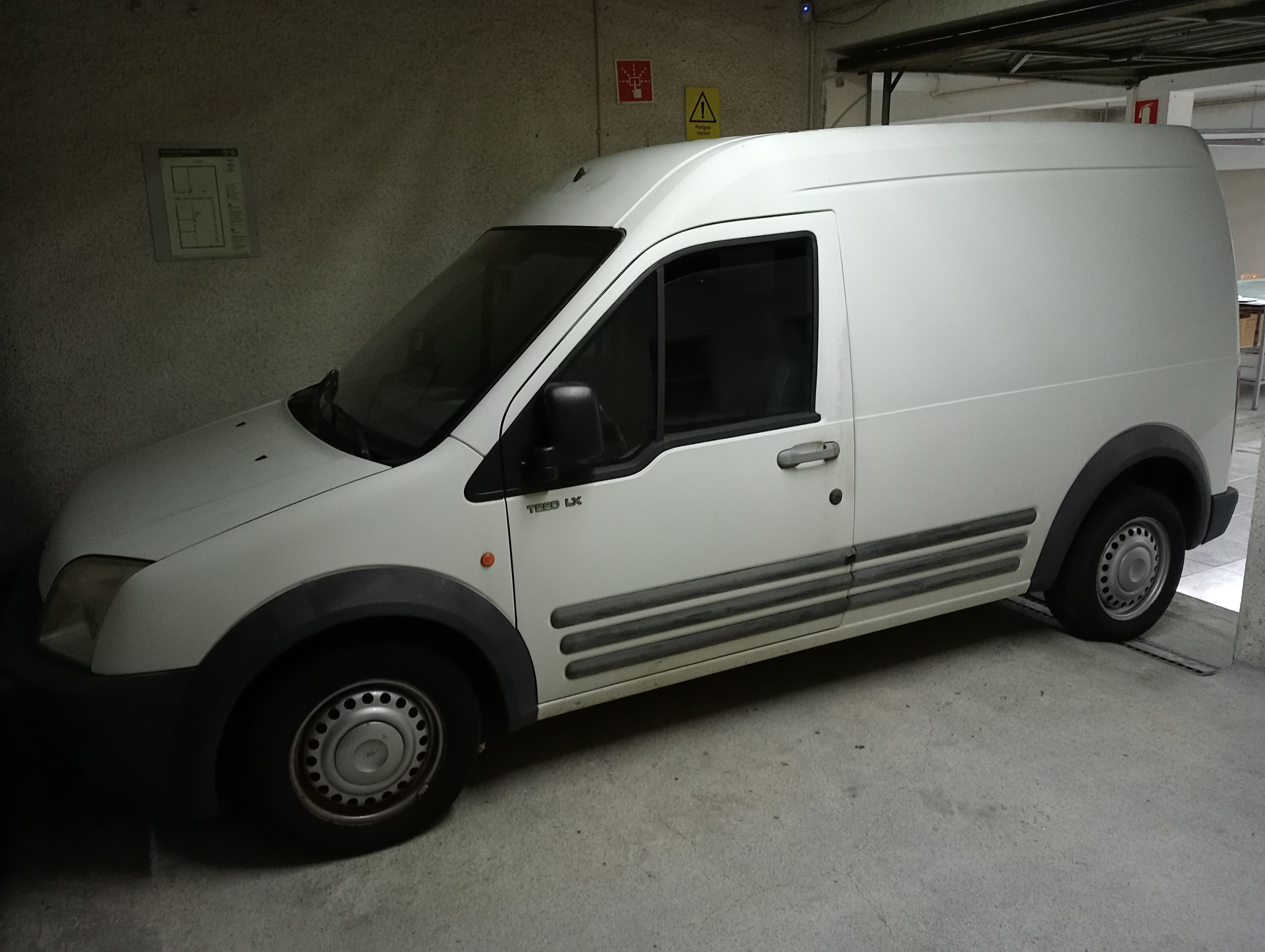 Ford Transit Connect T220 LX — imagen 1
