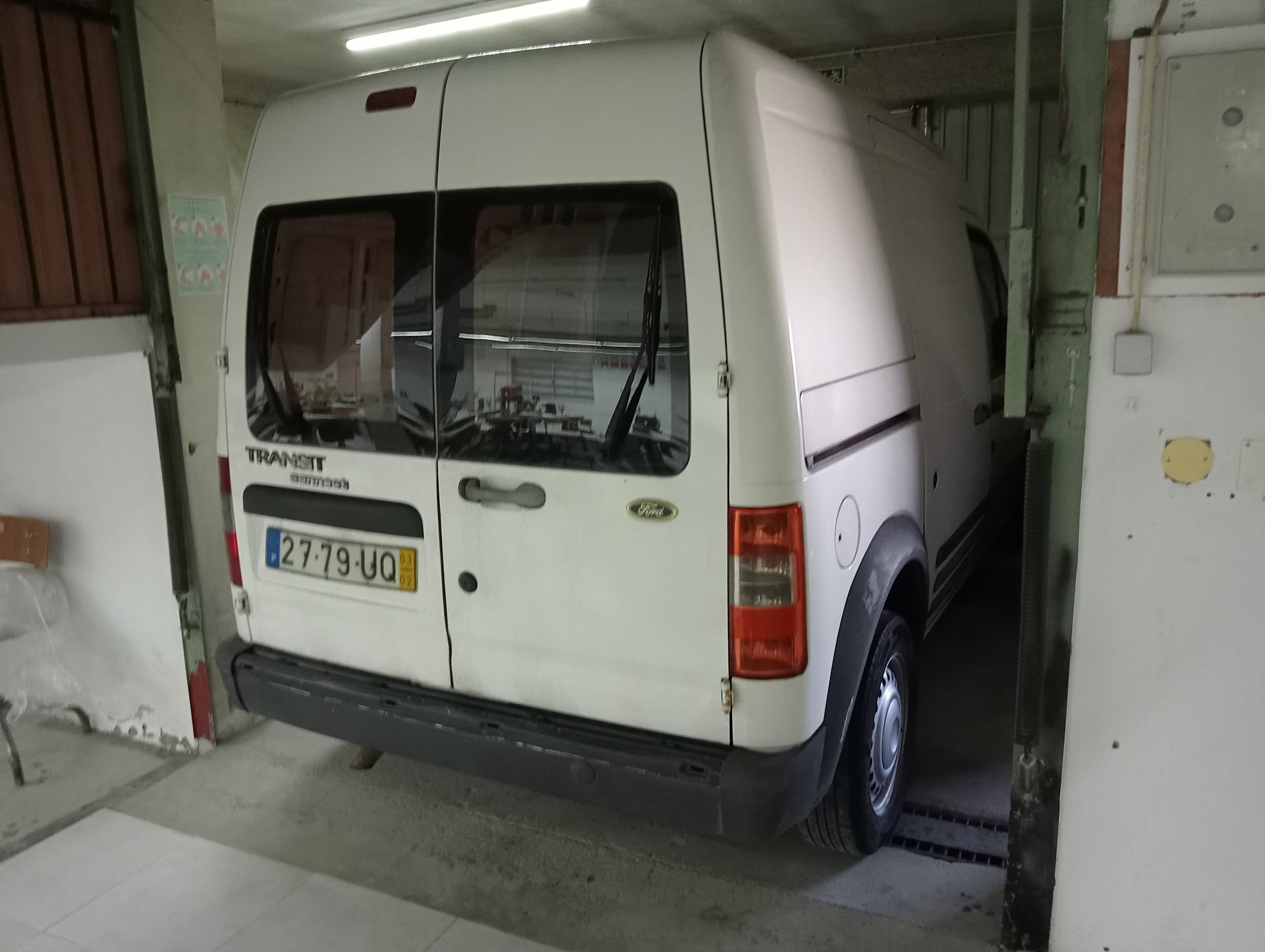 Ford Transit Connect T220 LX — imagen 2