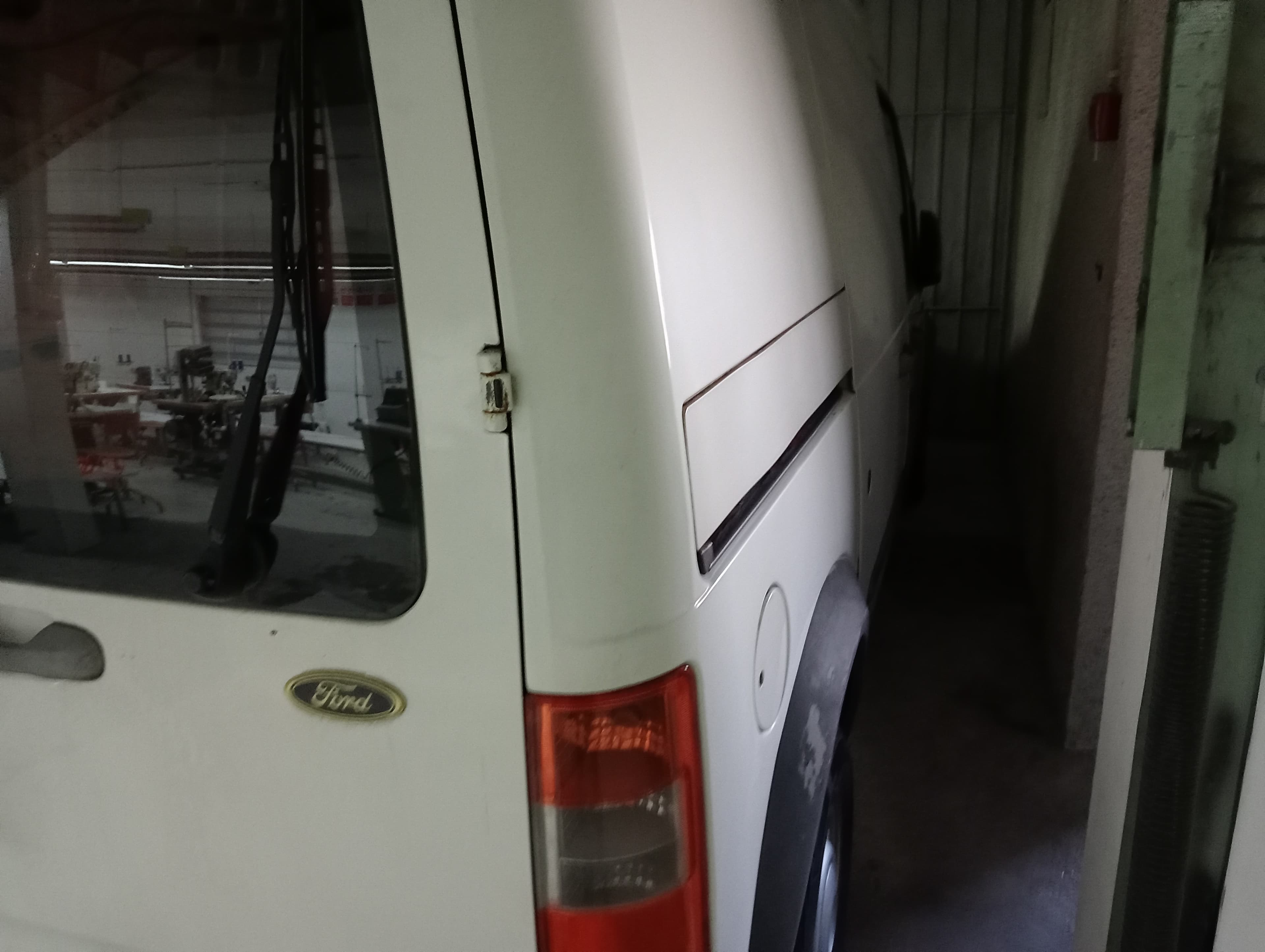 Ford Transit Connect T220 LX — imagen 6