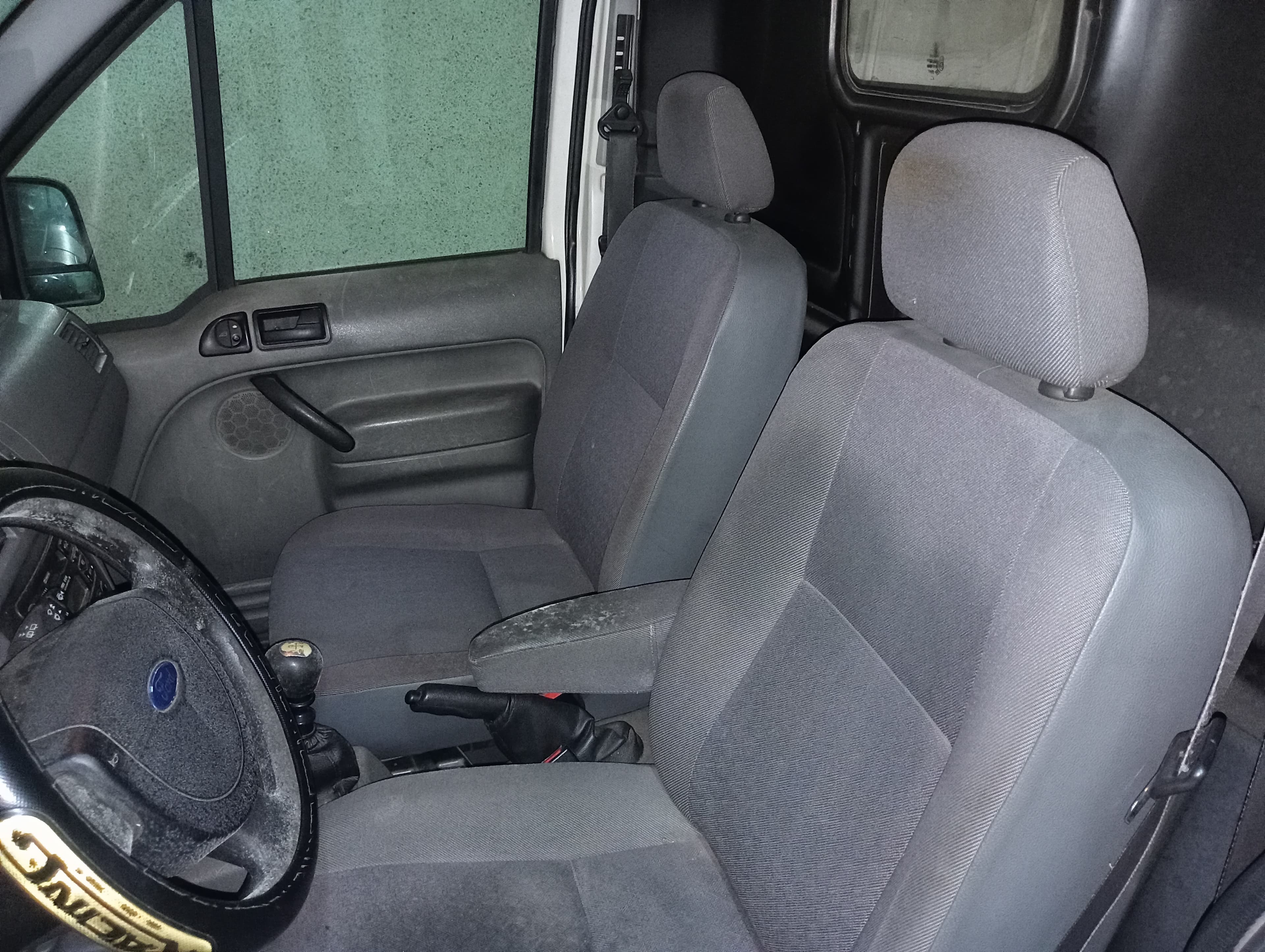 Ford Transit Connect T220 LX — imagen 9