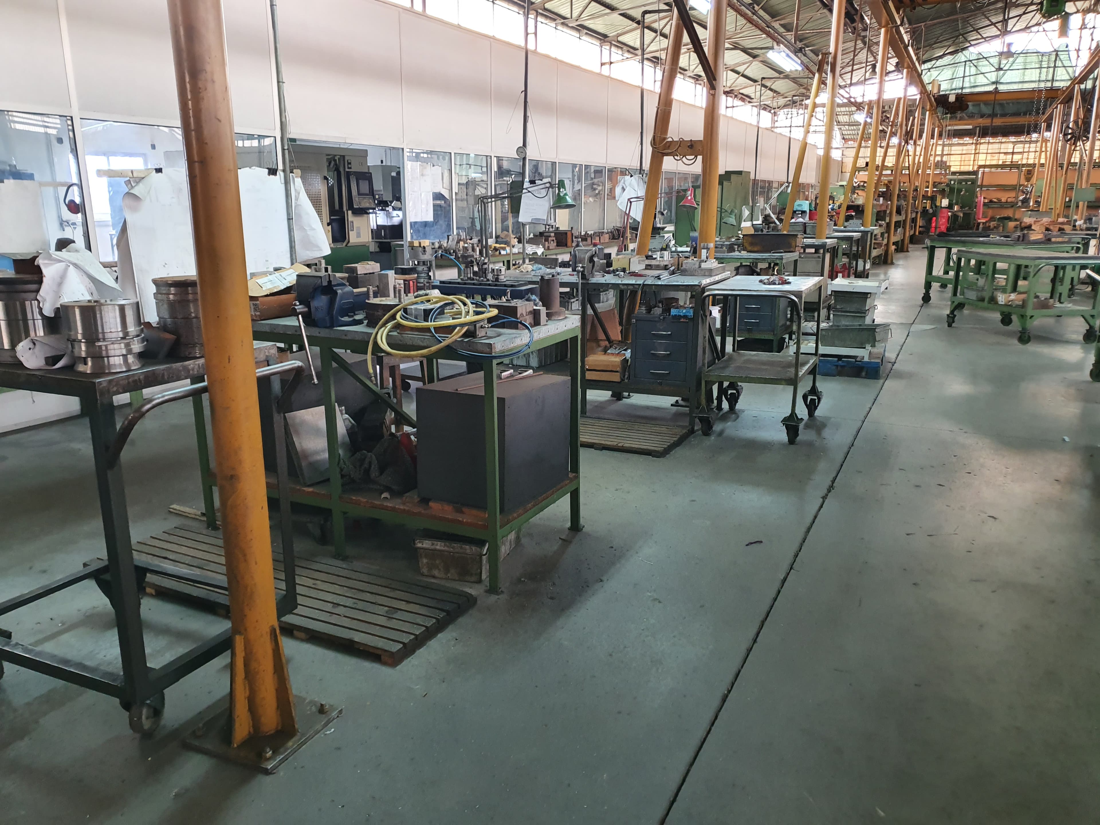 Bancadas de Trabalho · Ferramentas — imagem 2