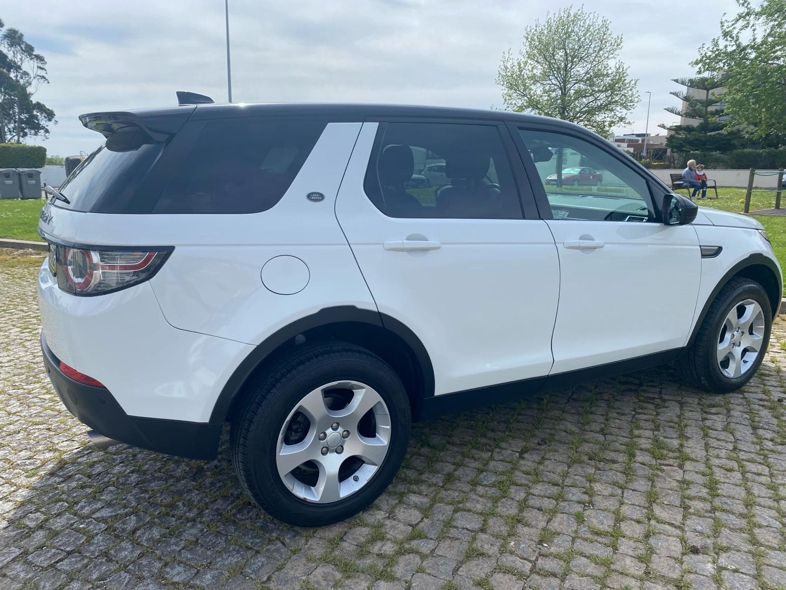 Land Rover Discovery · Ano 2018 — imagem 3