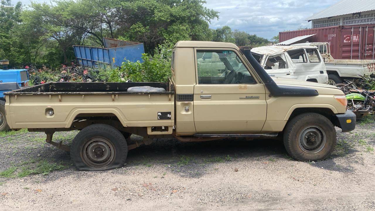 Toyota Land Cruiser · Ano 2012 — imagem 2