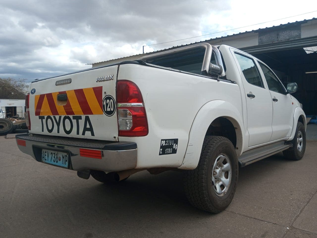 Toyota Hilux 2.5D — imagen 8