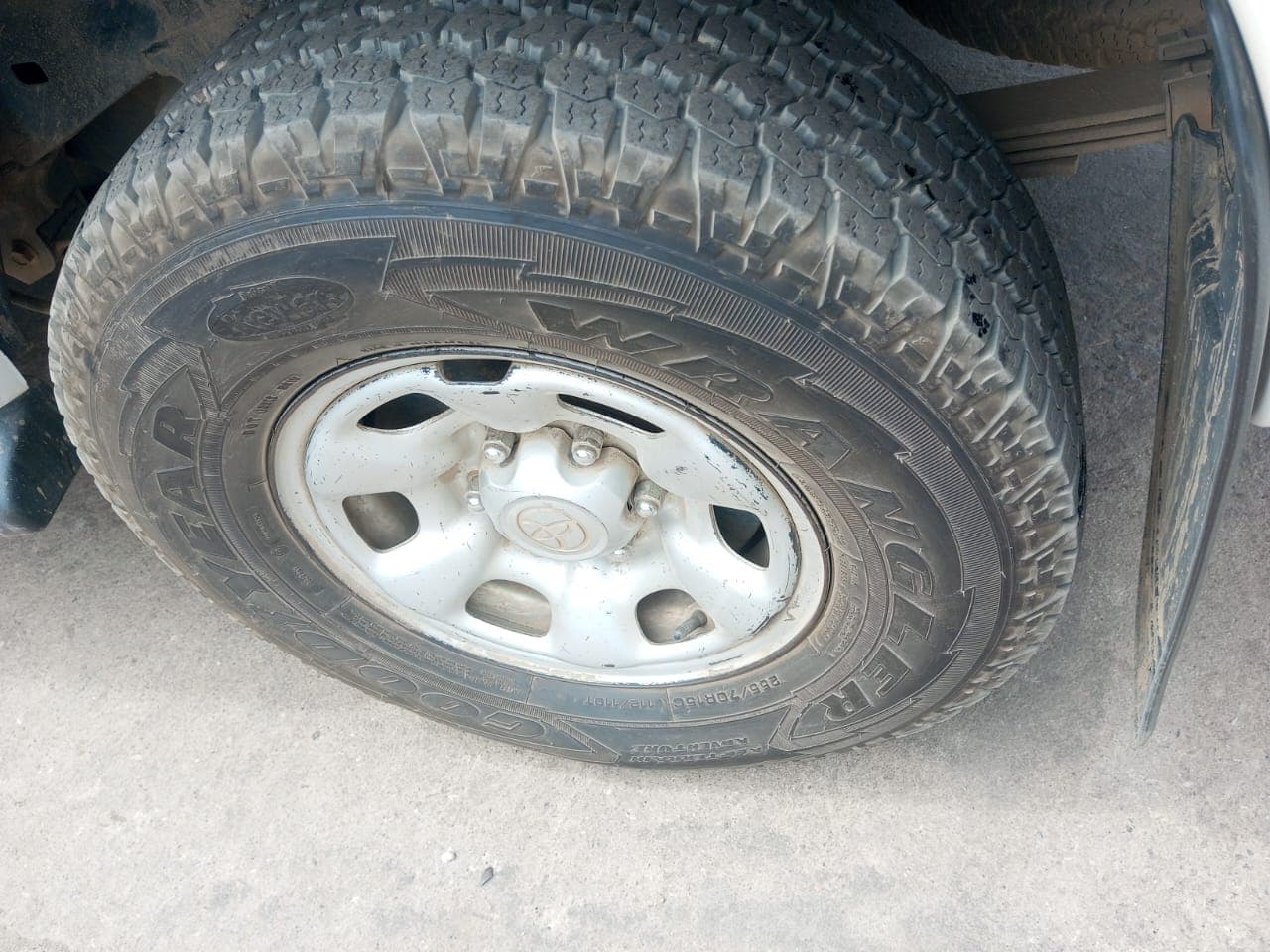 Toyota Hilux 2.5 · Ano 2015 — imagem 8