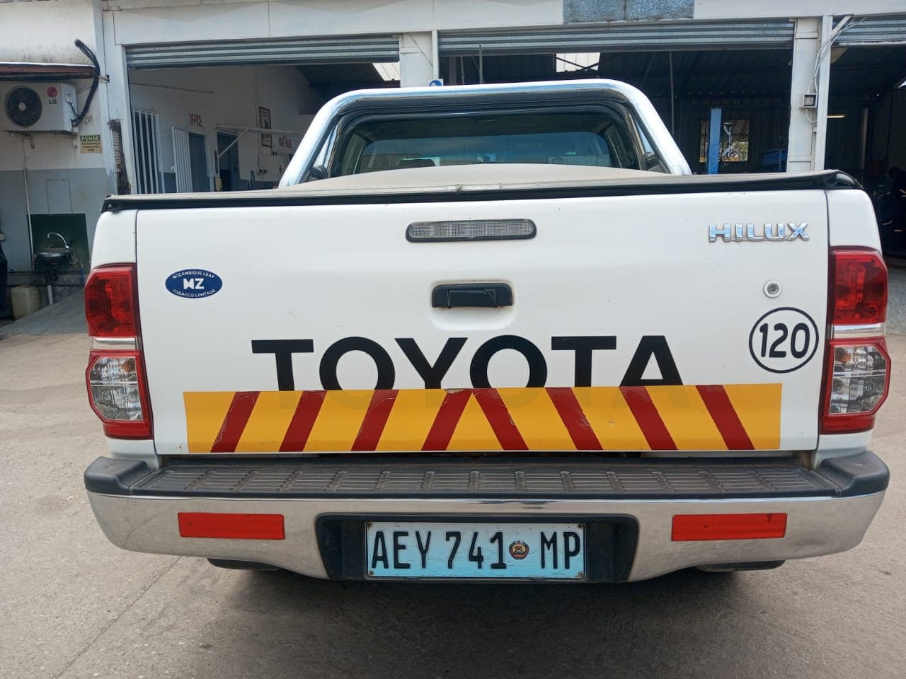 Toyota Hilux 2.5 · Ano 2015 — imagem 6