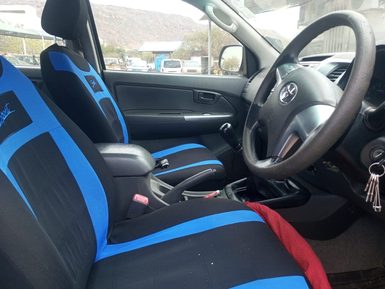 Toyota Hilux 2.5 · Ano 2015 — imagem 2