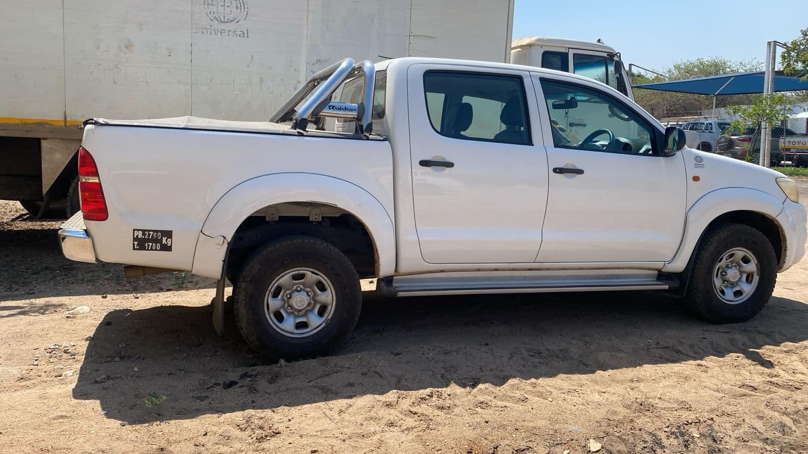 Toyota Hilux 2.5D — imagem 12