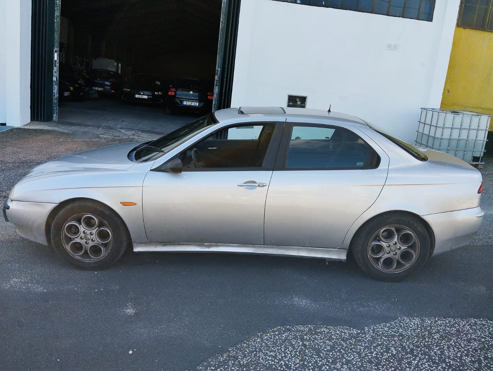 Alfa Romeu 156  Sedan 1.6 16V Twin Spark · Ano 2000 — imagem 4