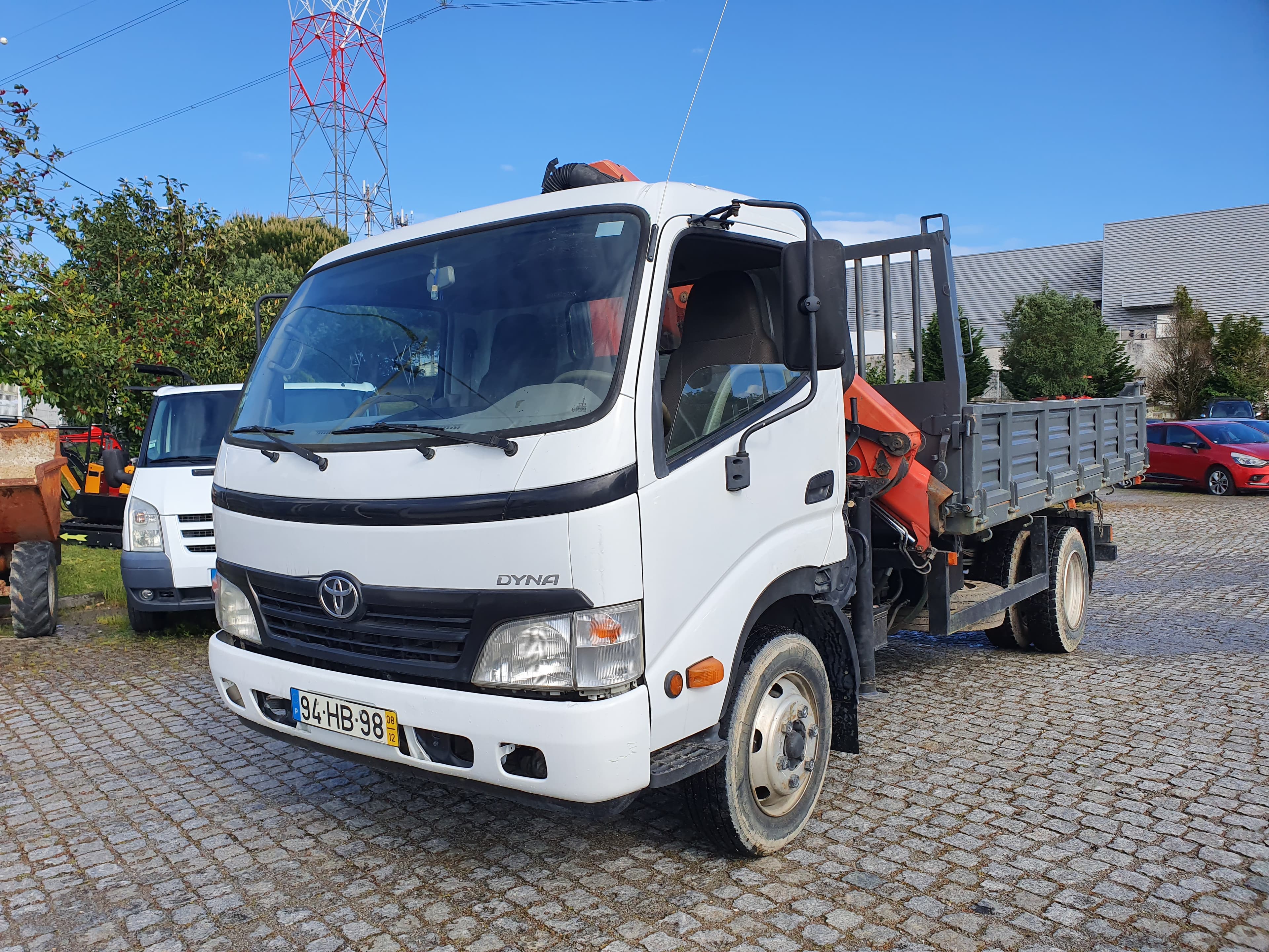 Toyota Dyna · Grua Palfinger · Tribasculante · Ano 2008 — imagen 2