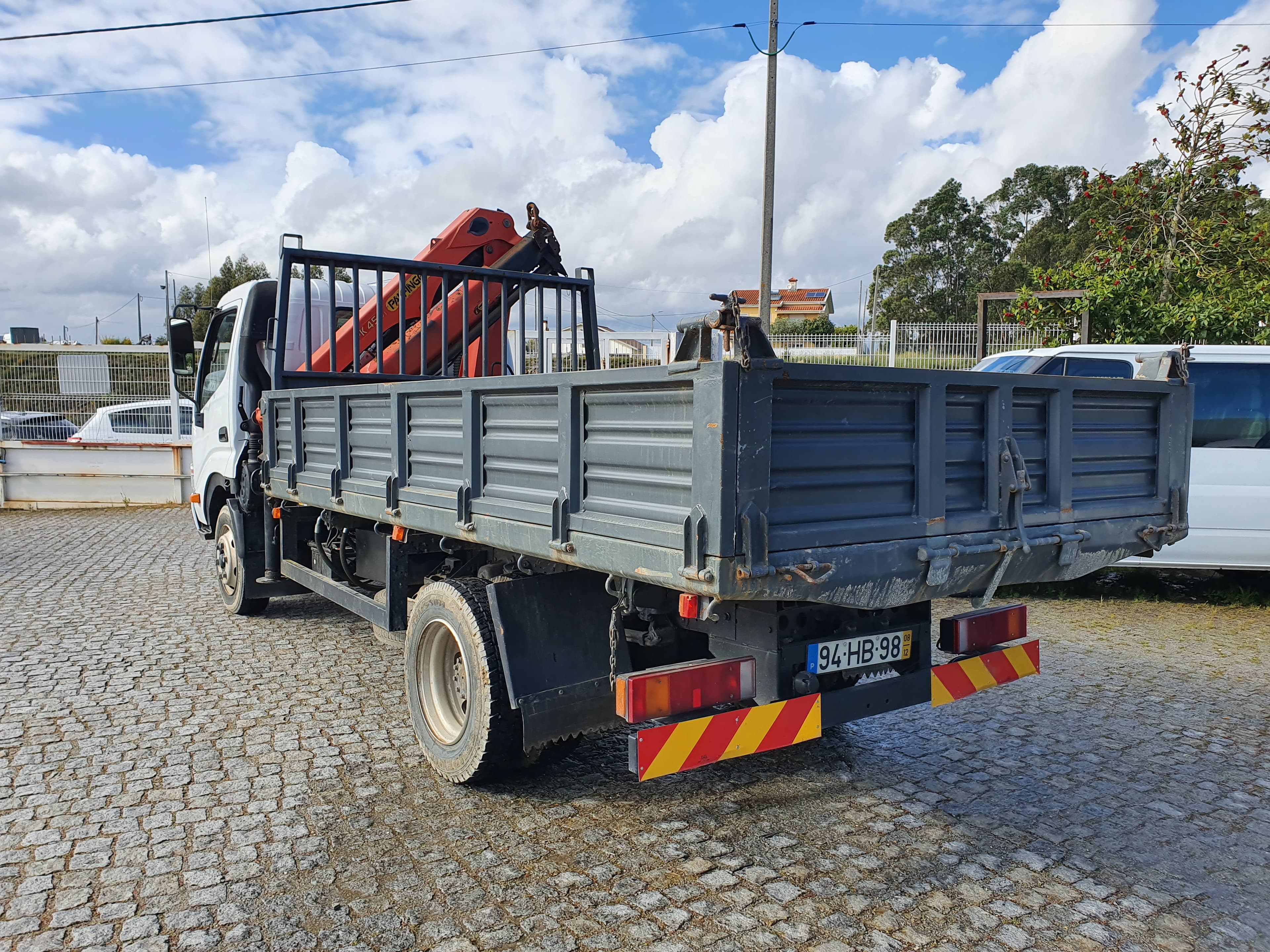 Toyota Dyna · Grua Palfinger · Tribasculante · Ano 2008 — imagen 6