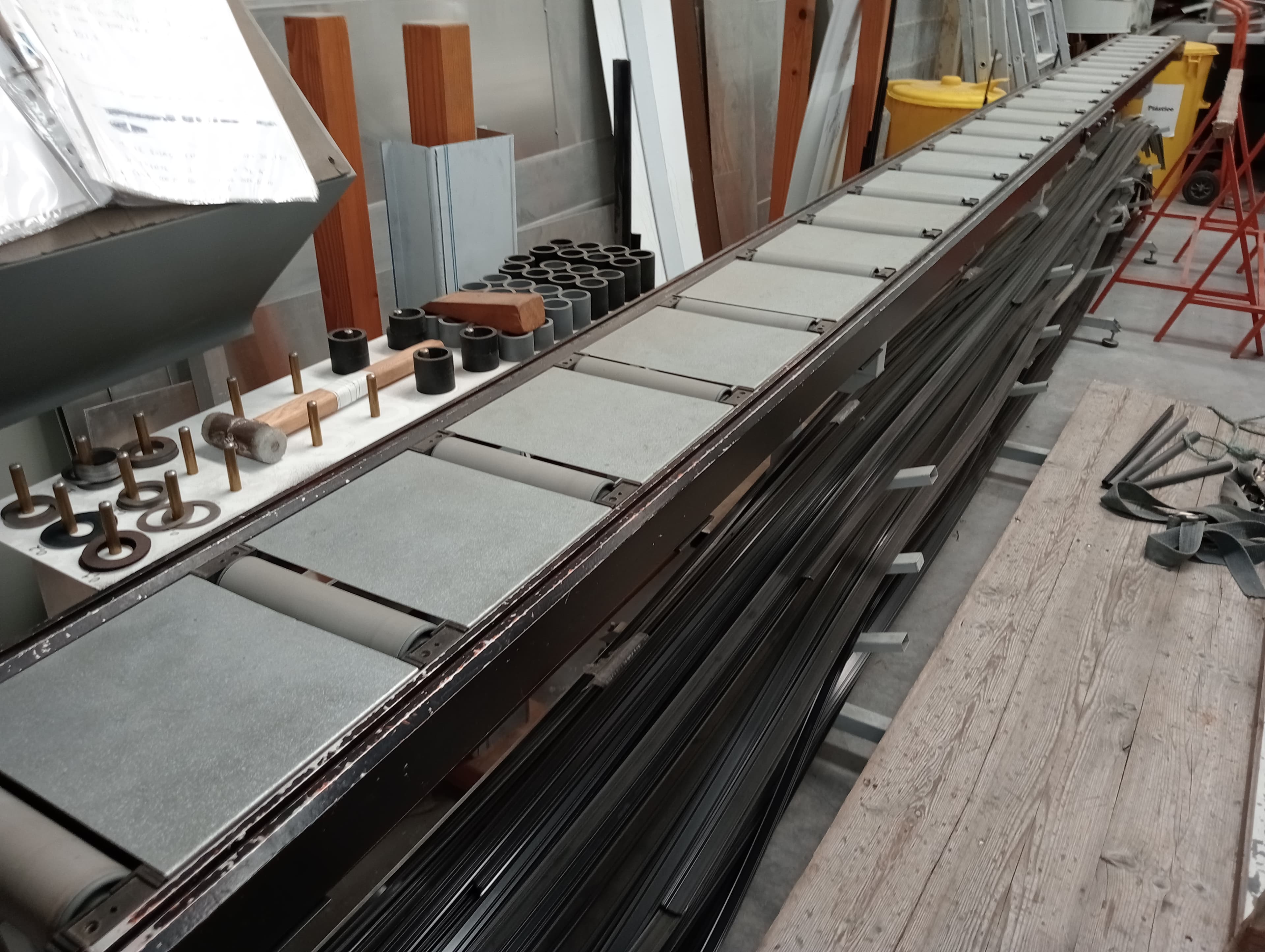 Máquina de furar · Máquina de unir perfis — image 3