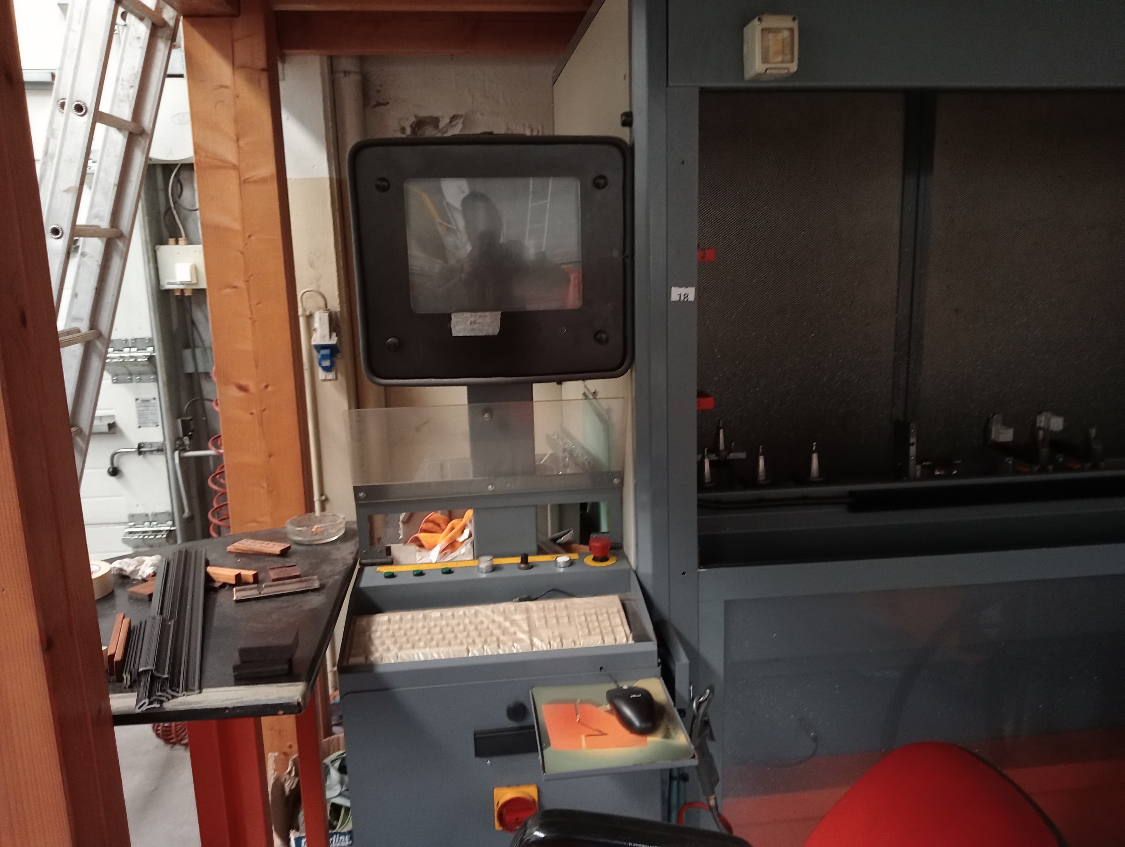 CNC de furação — image 3