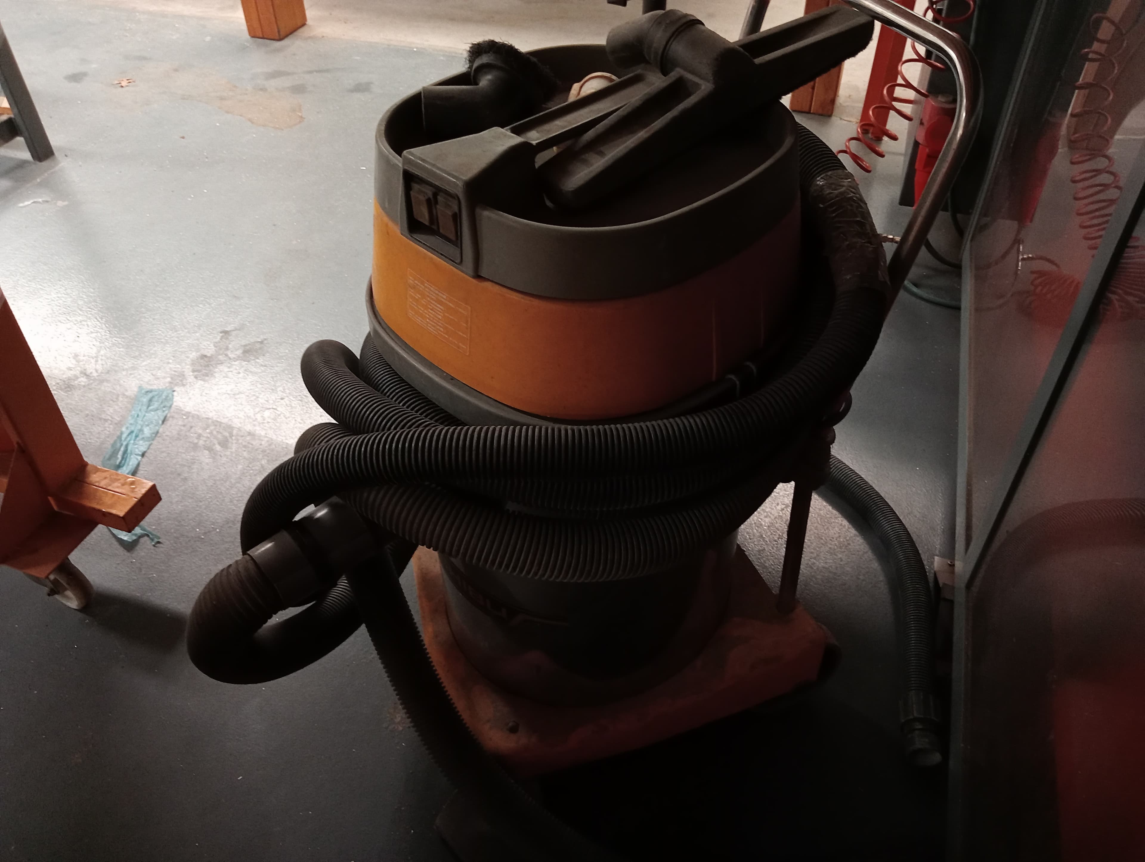 Aspirateur — image 3