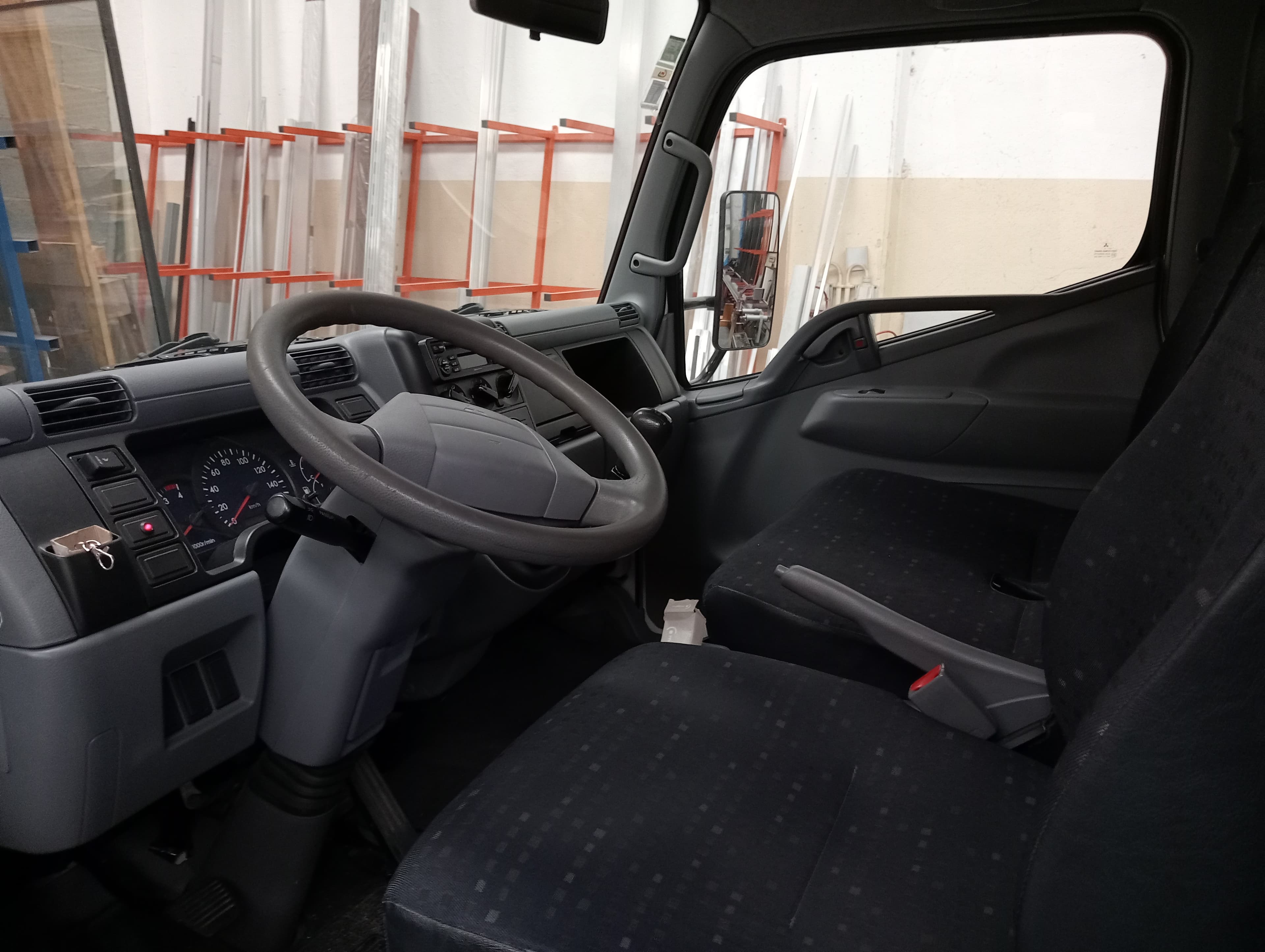 Mitsubishi Canter 3S13 · Ano 2005 — imagen 8