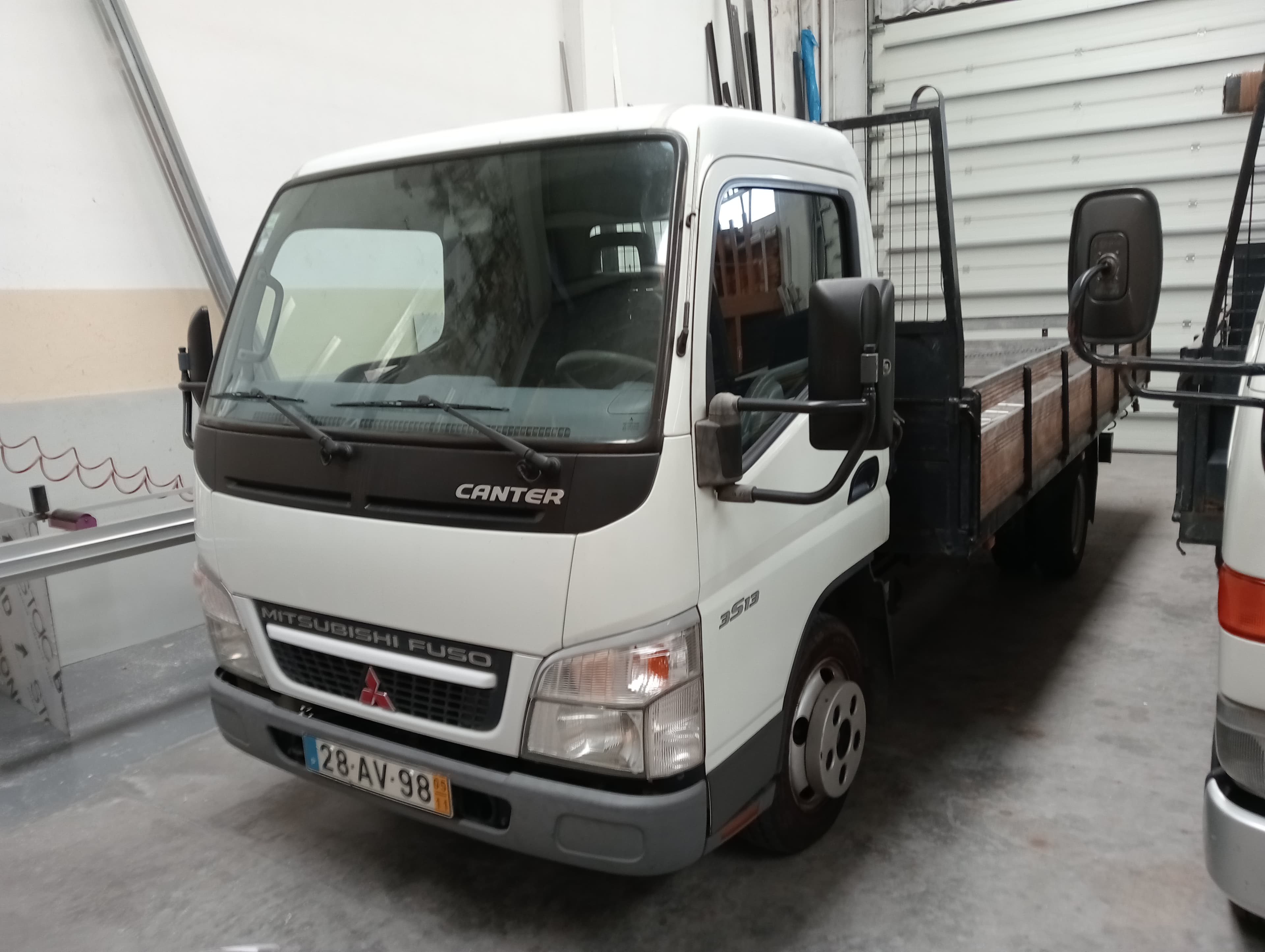 Mitsubishi Canter 3S13 · Ano 2005 — imagen 1