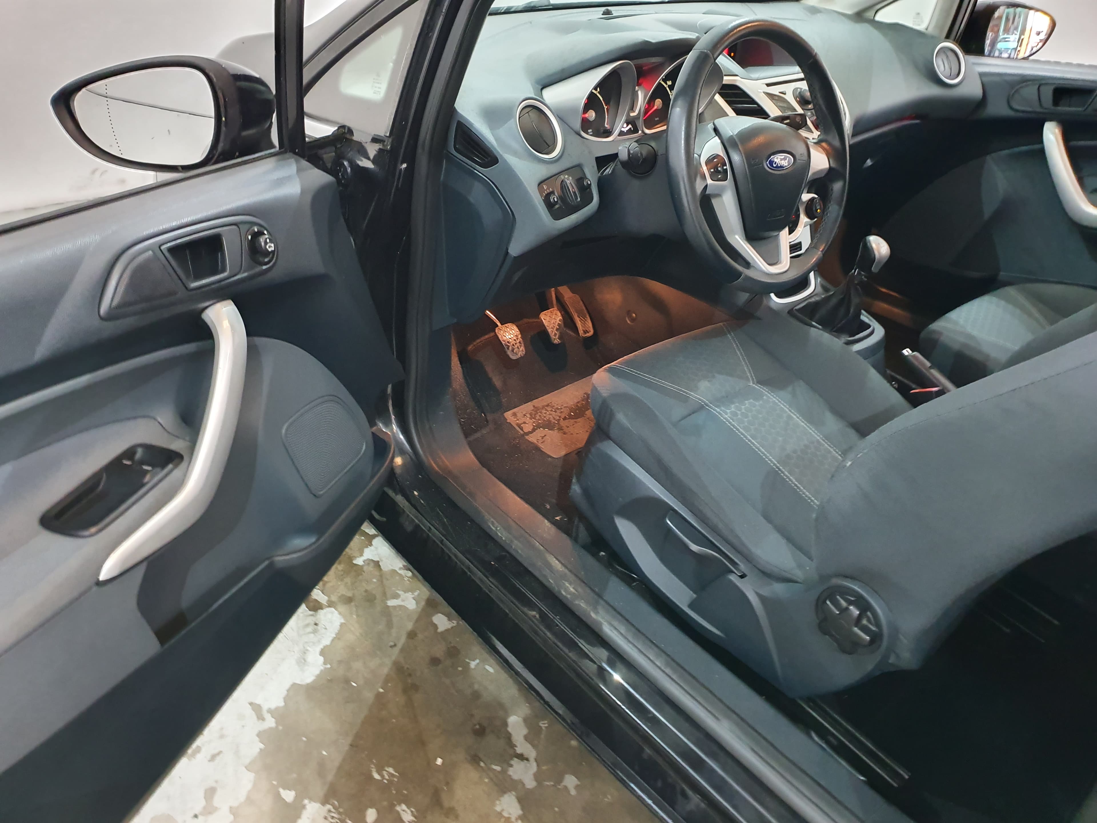 Ford Fiesta · Ano 2010 — imagen 17