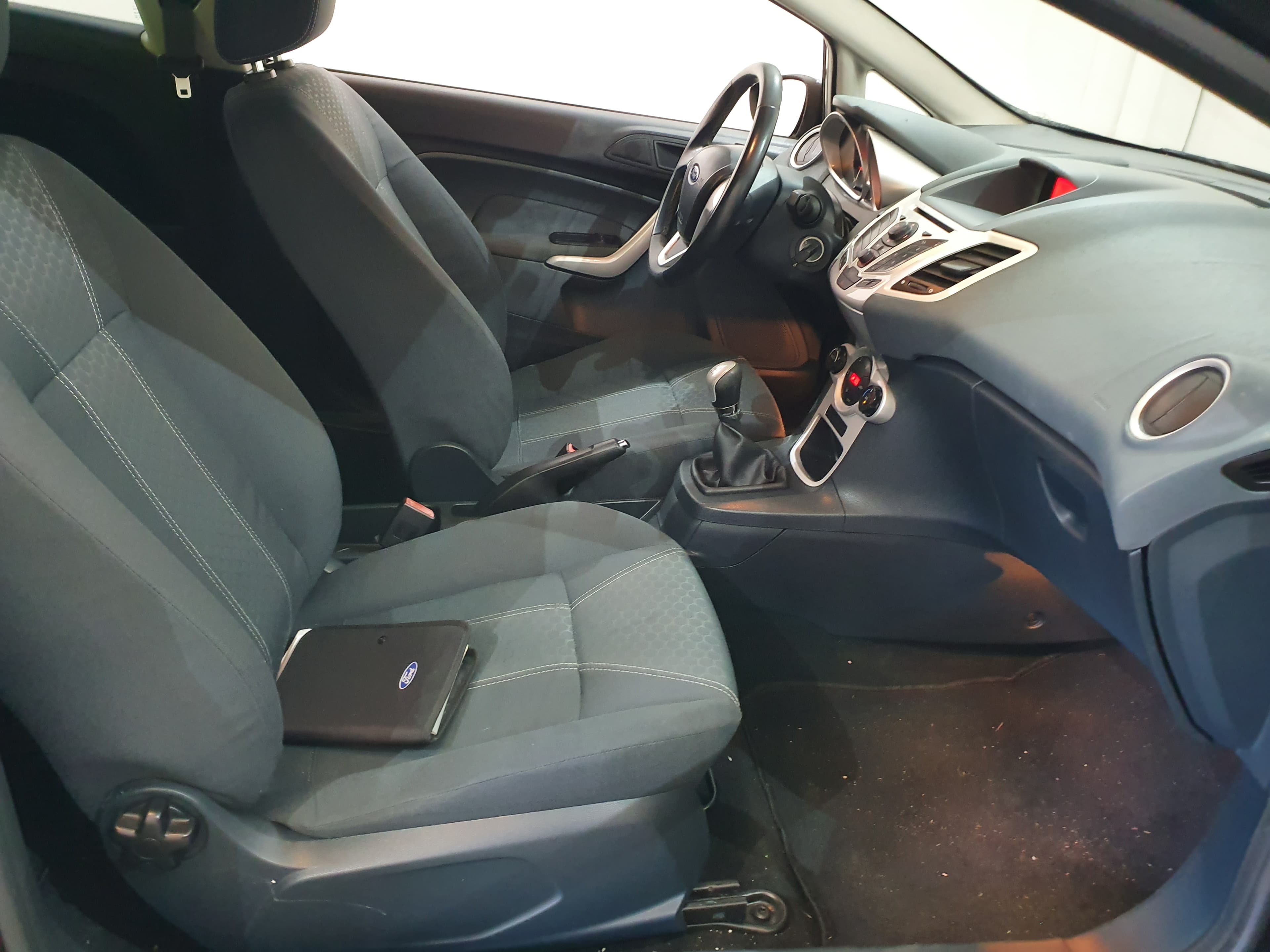 Ford Fiesta · Ano 2010 — imagen 22