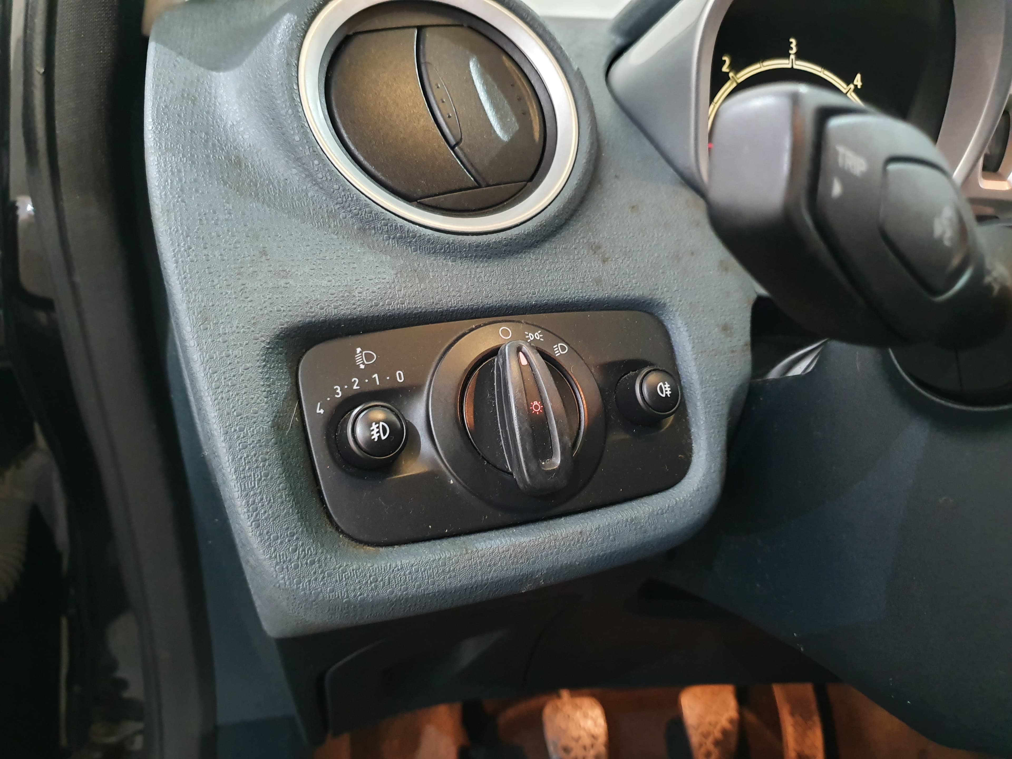 Ford Fiesta · Ano 2010 — imagen 36