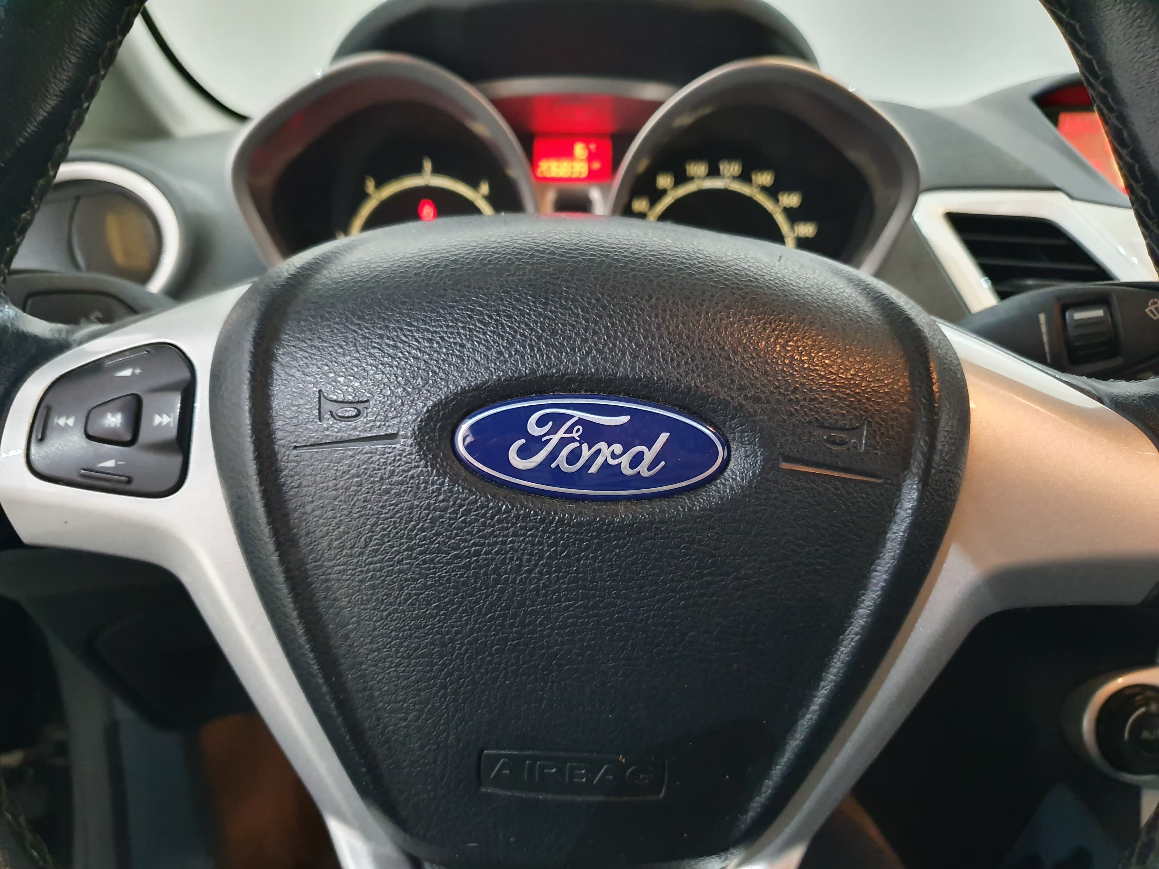 Ford Fiesta · Ano 2010 — imagen 34