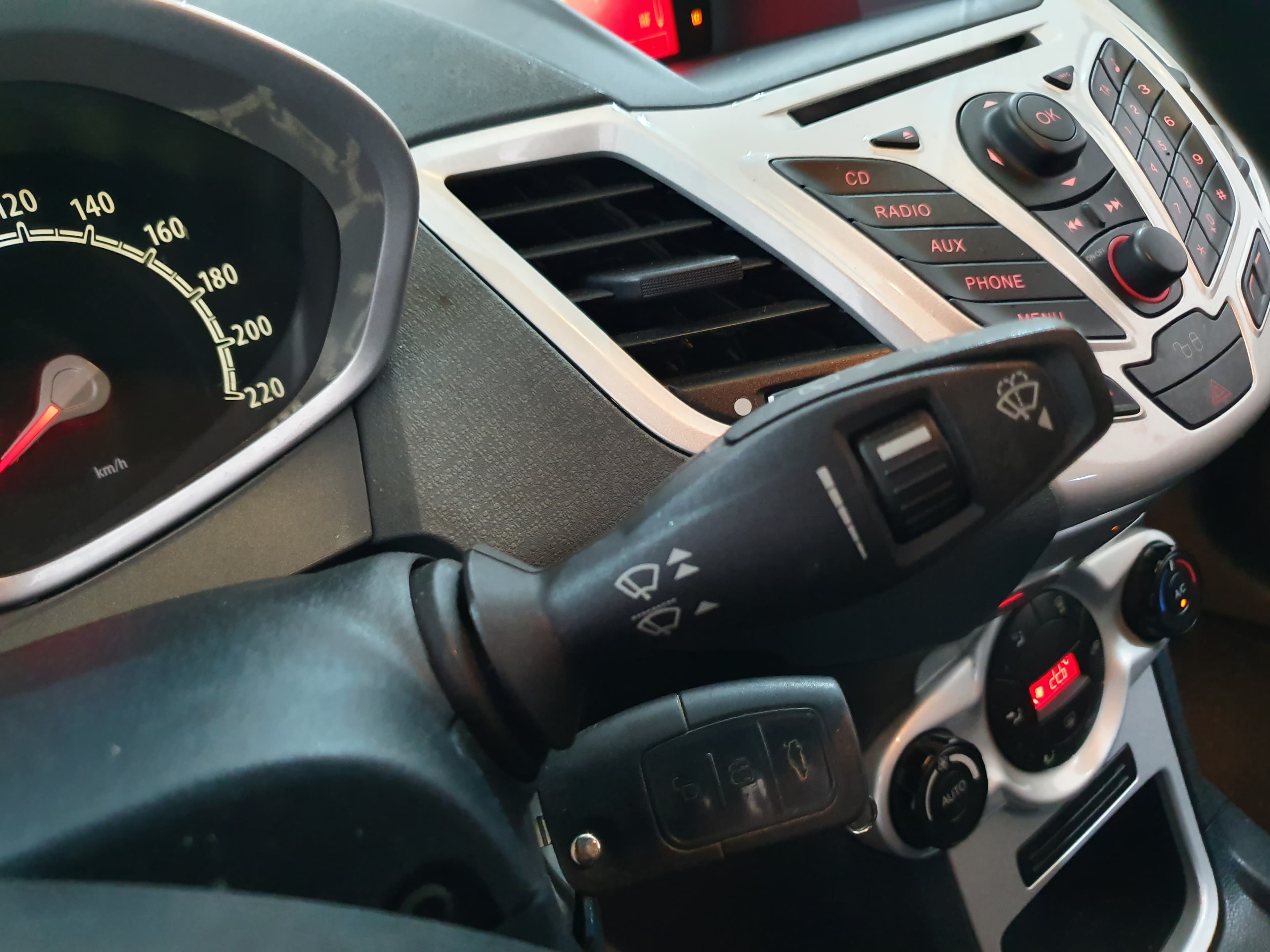 Ford Fiesta · Ano 2010 — imagen 37