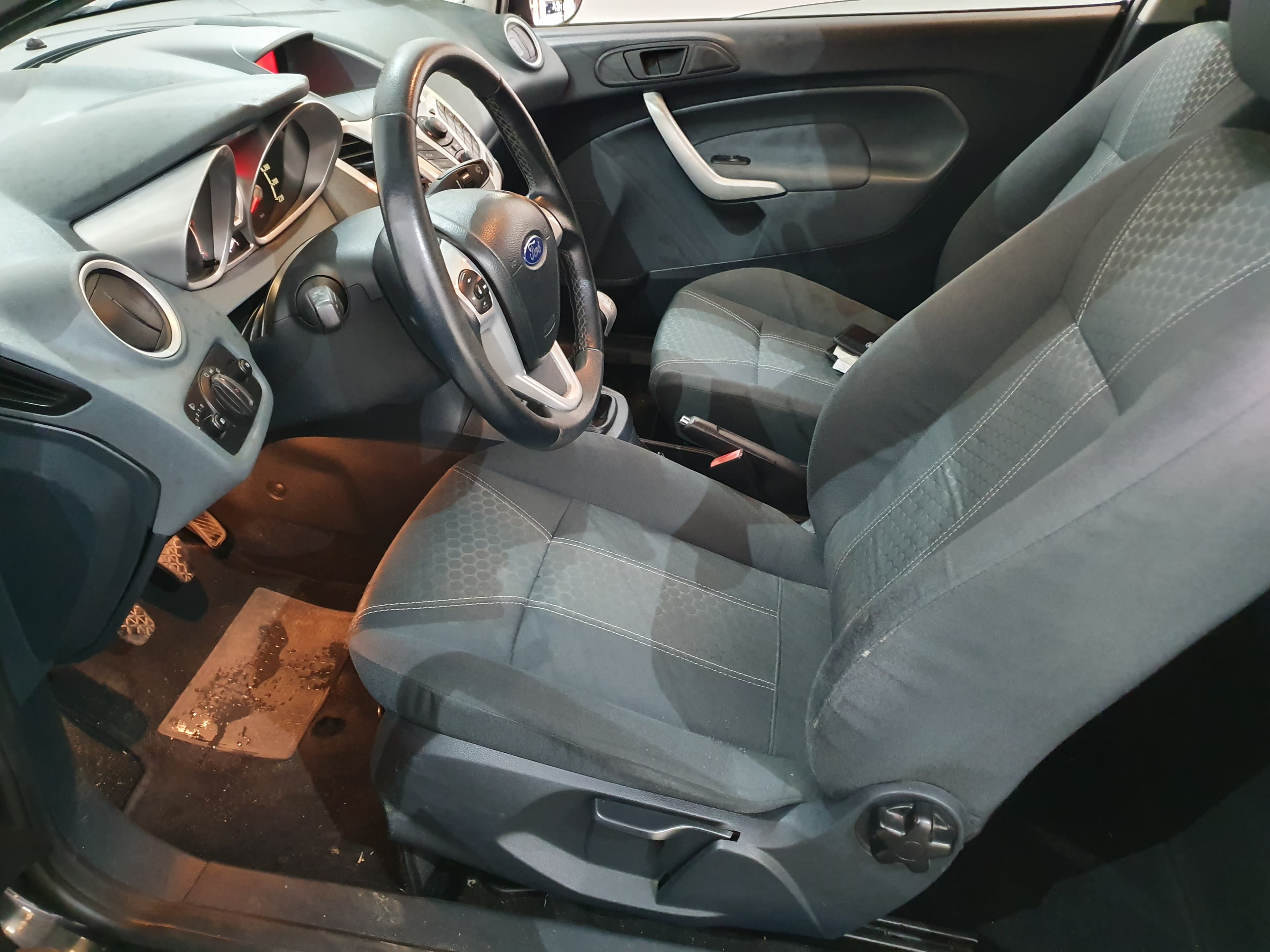 Ford Fiesta · Ano 2010 — imagen 19