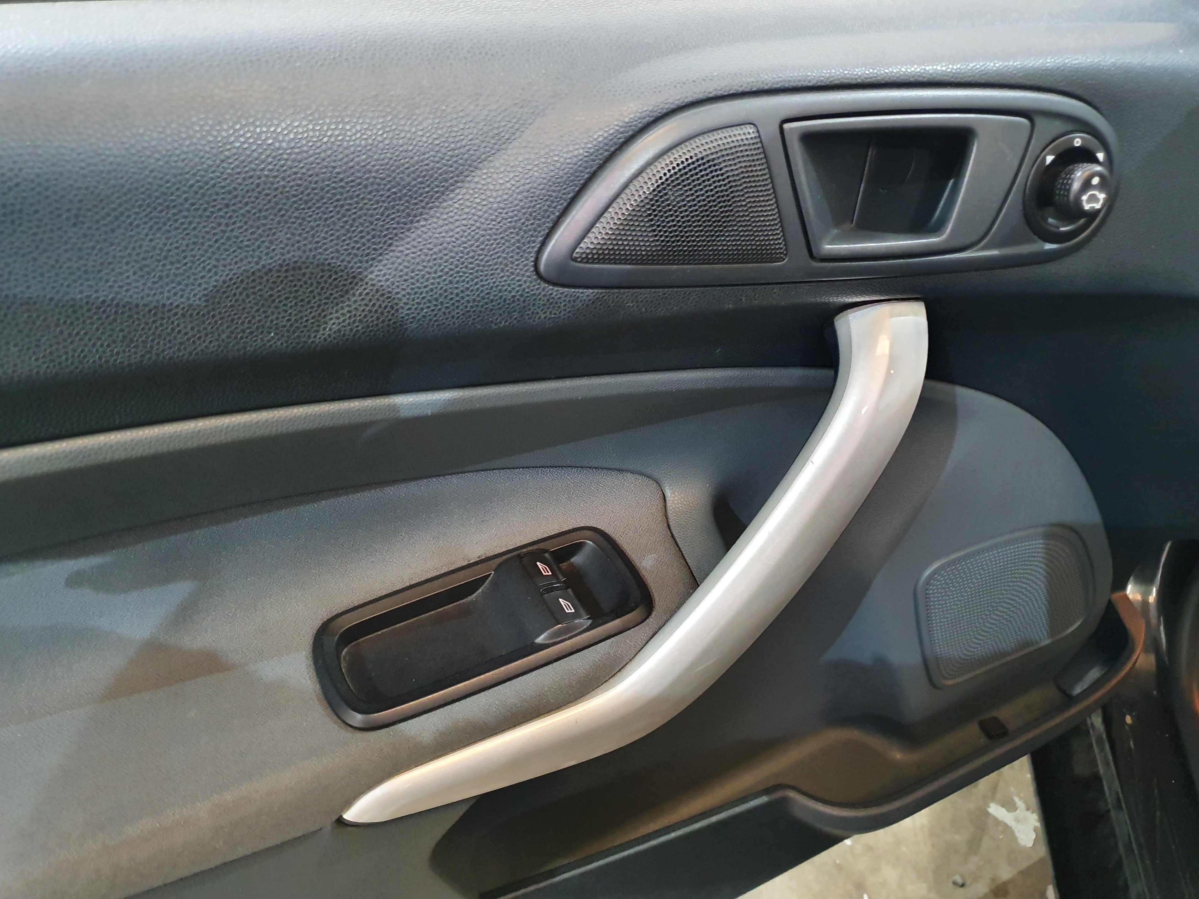 Ford Fiesta · Ano 2010 — imagen 18