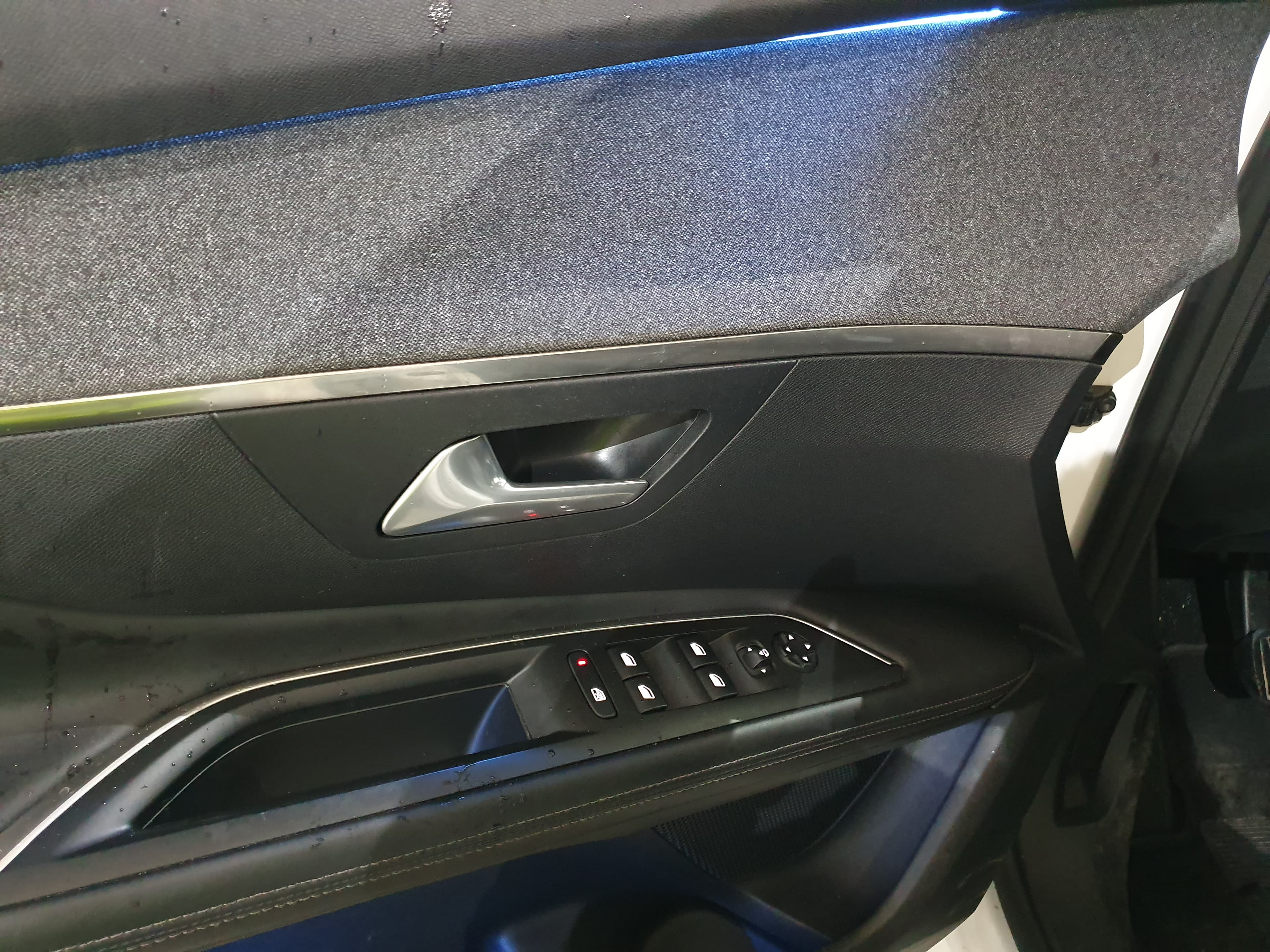 Peugeot 3008 · Ano 2017 — imagen 37