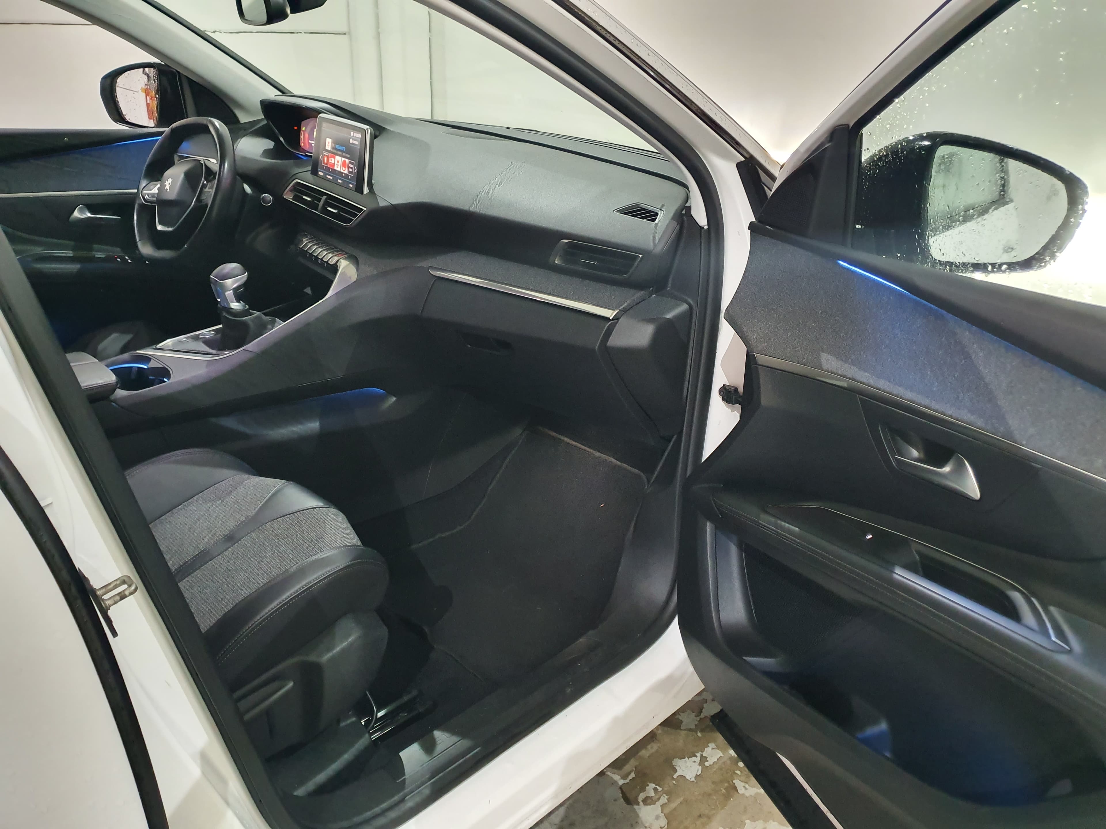 Peugeot 3008 · Ano 2017 — imagen 31