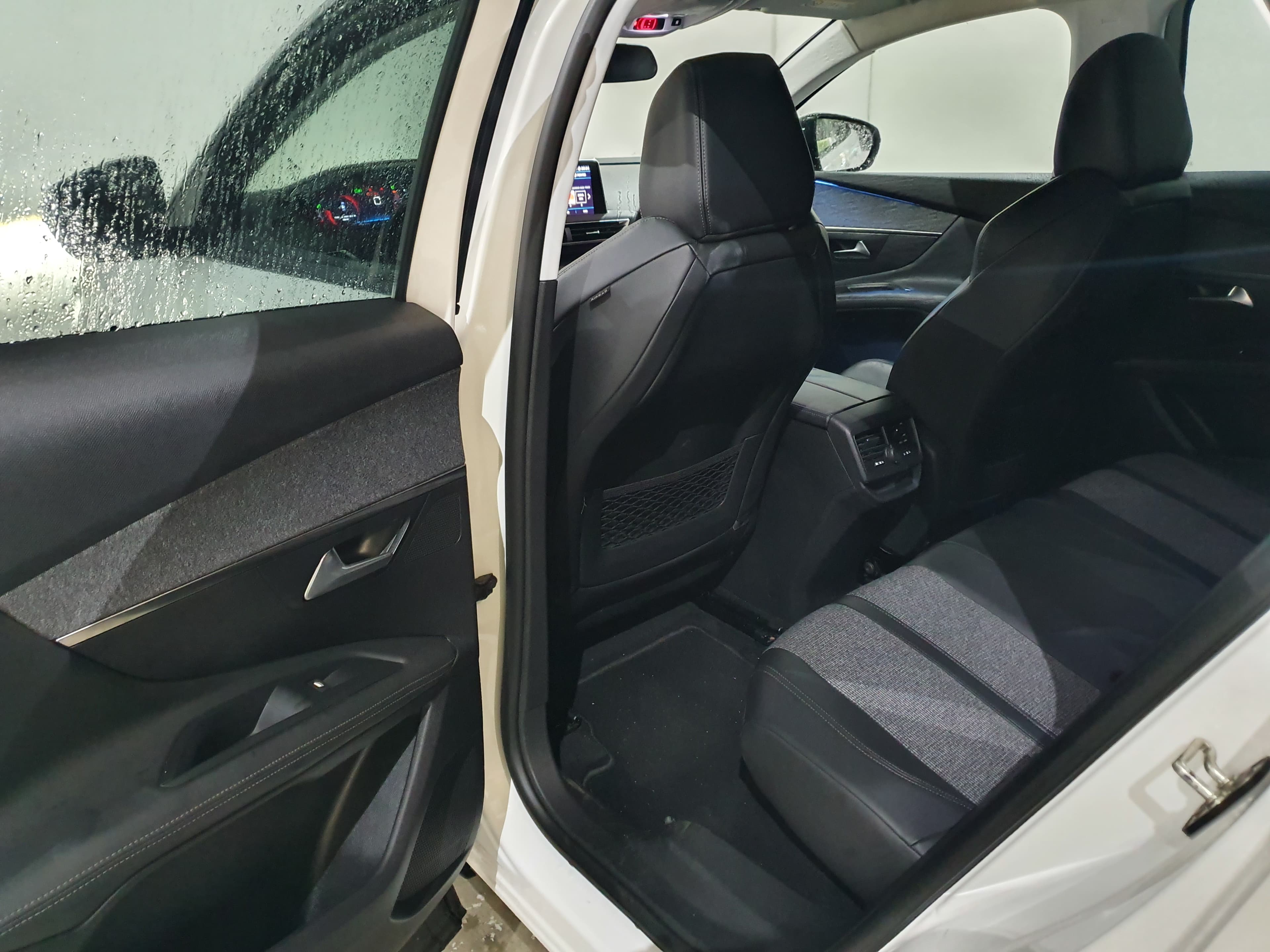 Peugeot 3008 · Ano 2017 — imagen 33