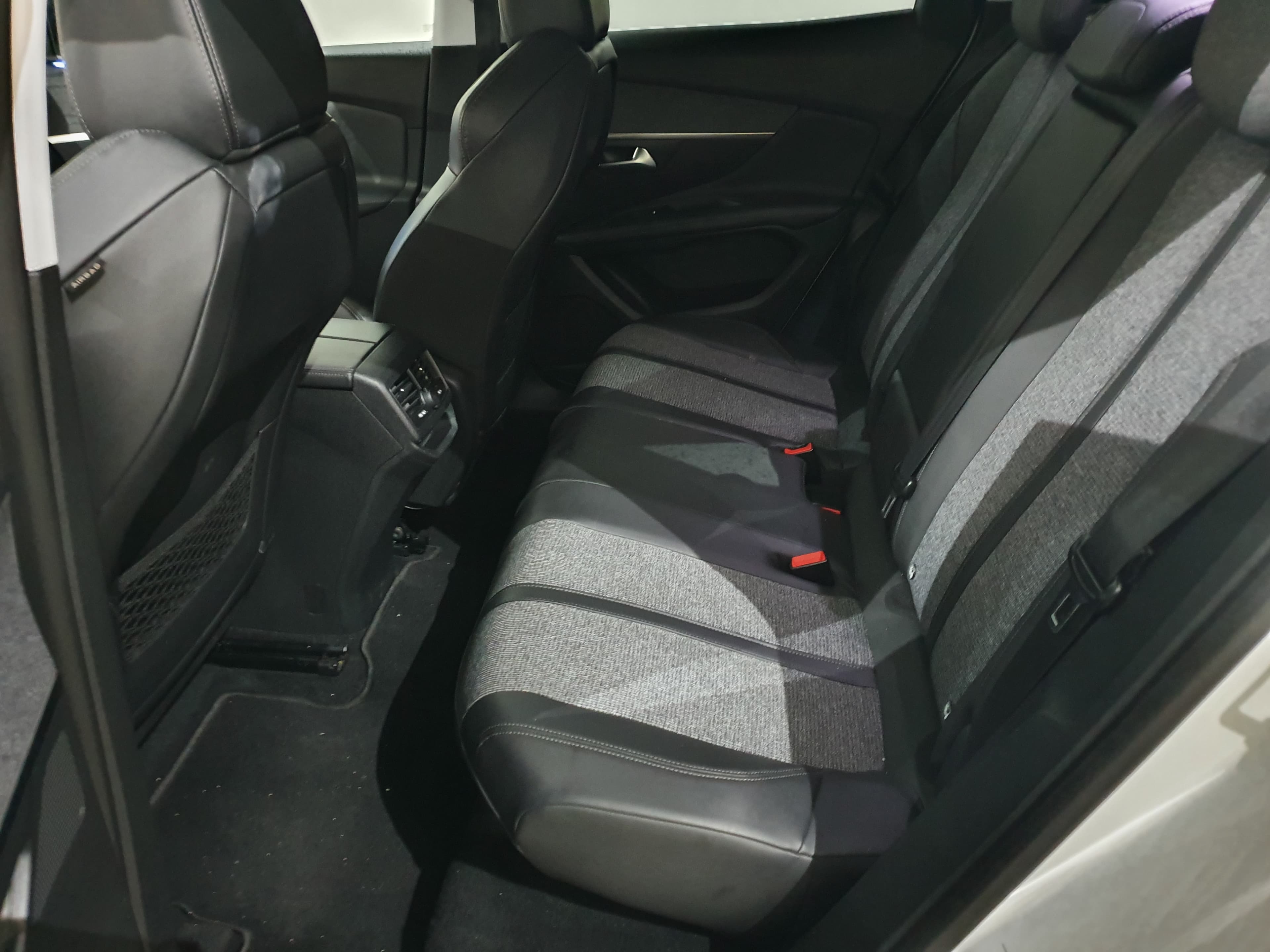 Peugeot 3008 · Ano 2017 — imagen 35