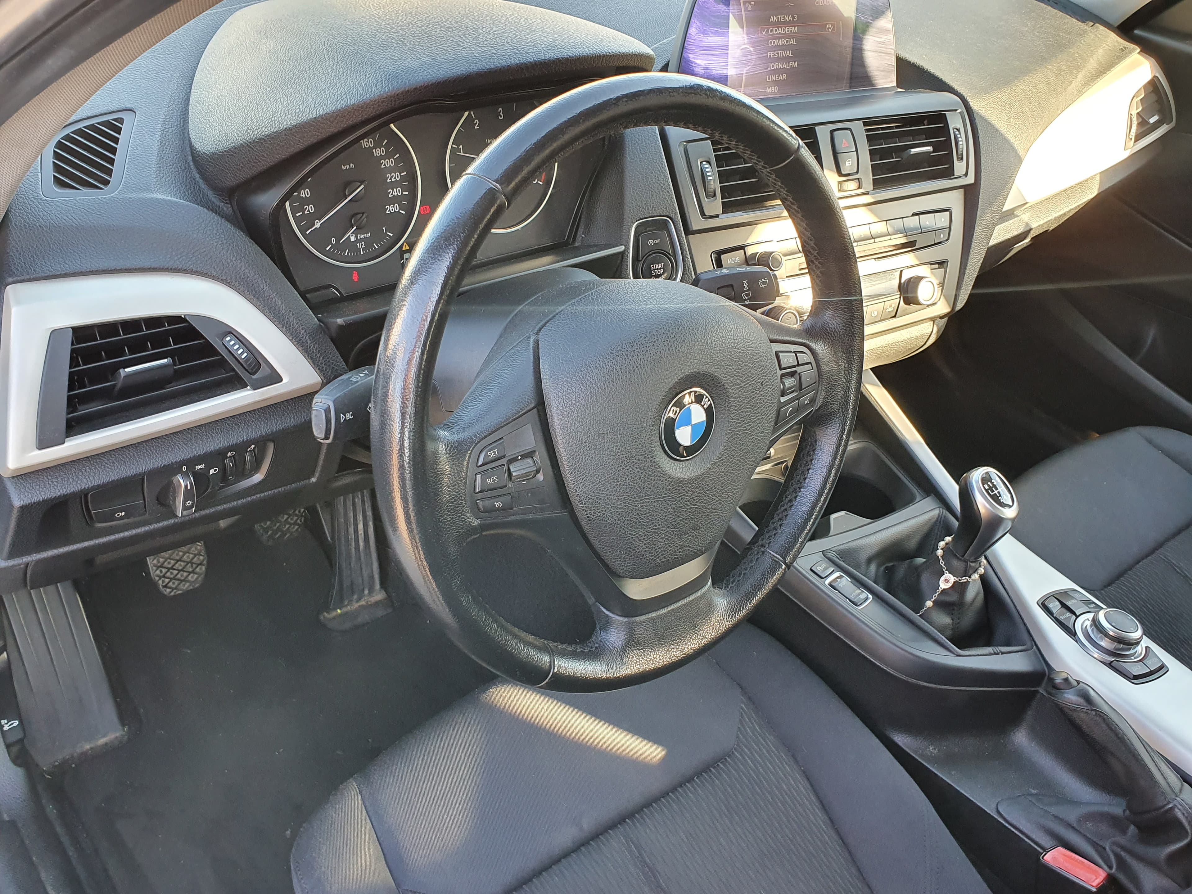 BMW 116D · Ano 2013 — imagem 32