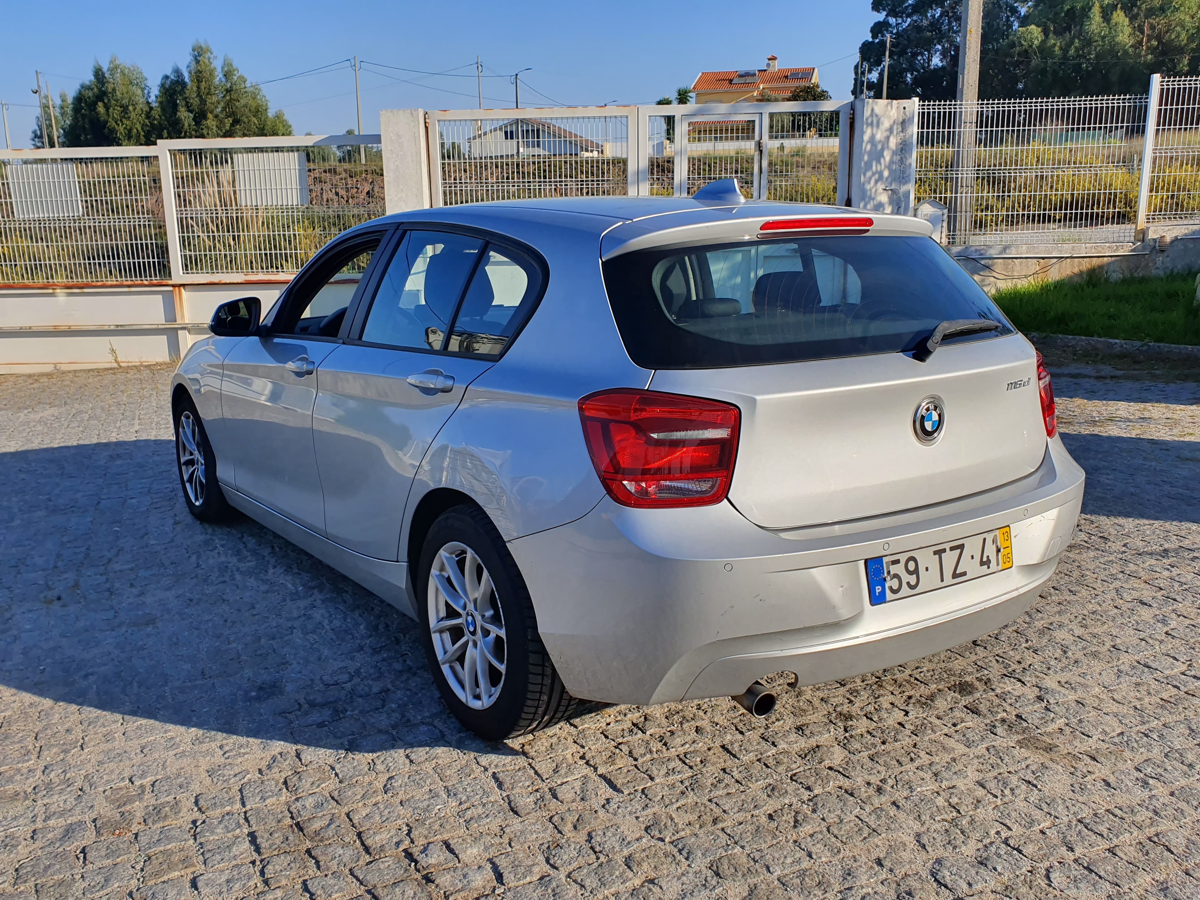 BMW 116D · Ano 2013 — imagem 6