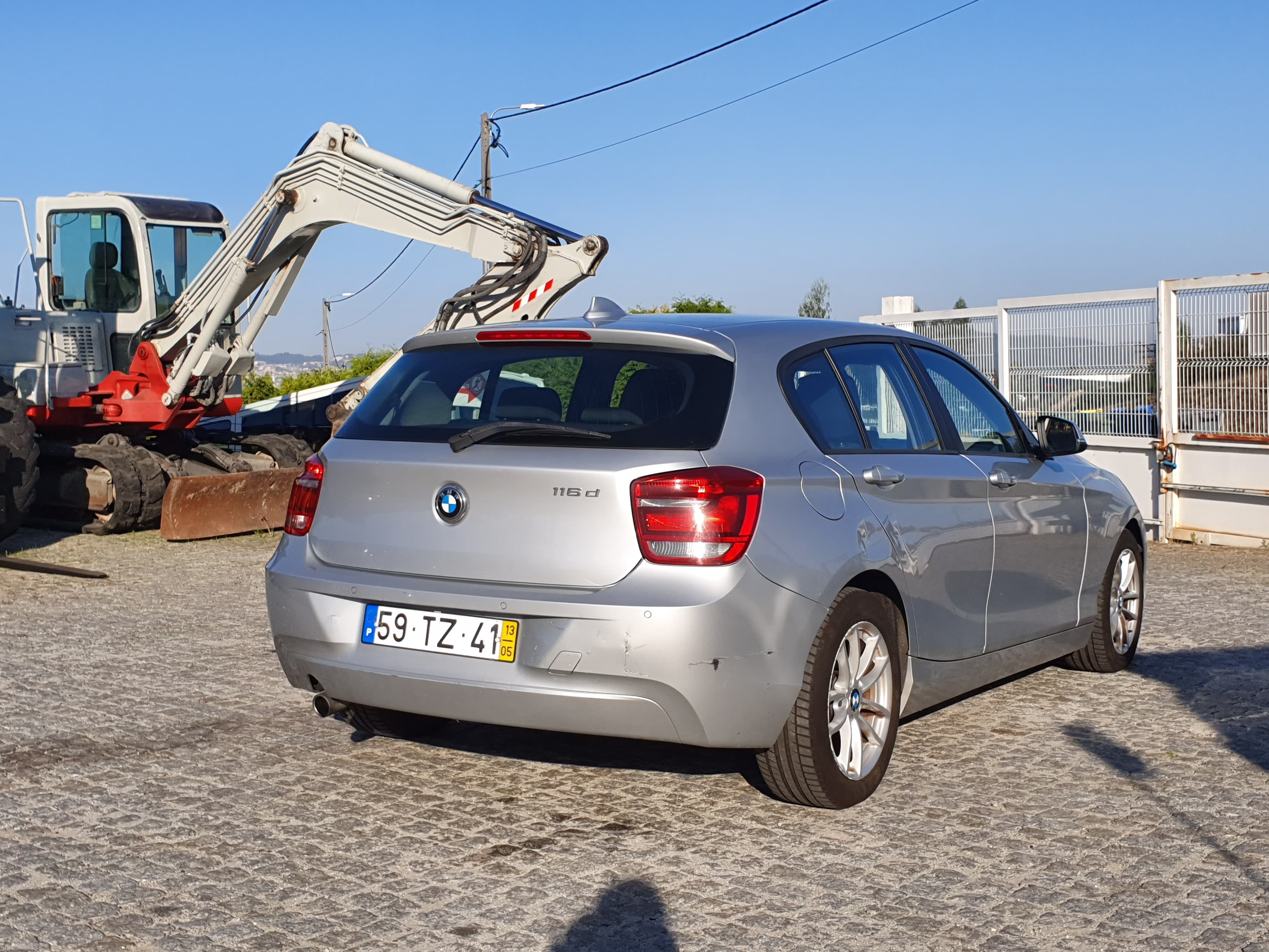BMW 116D · Ano 2013 — imagem 4