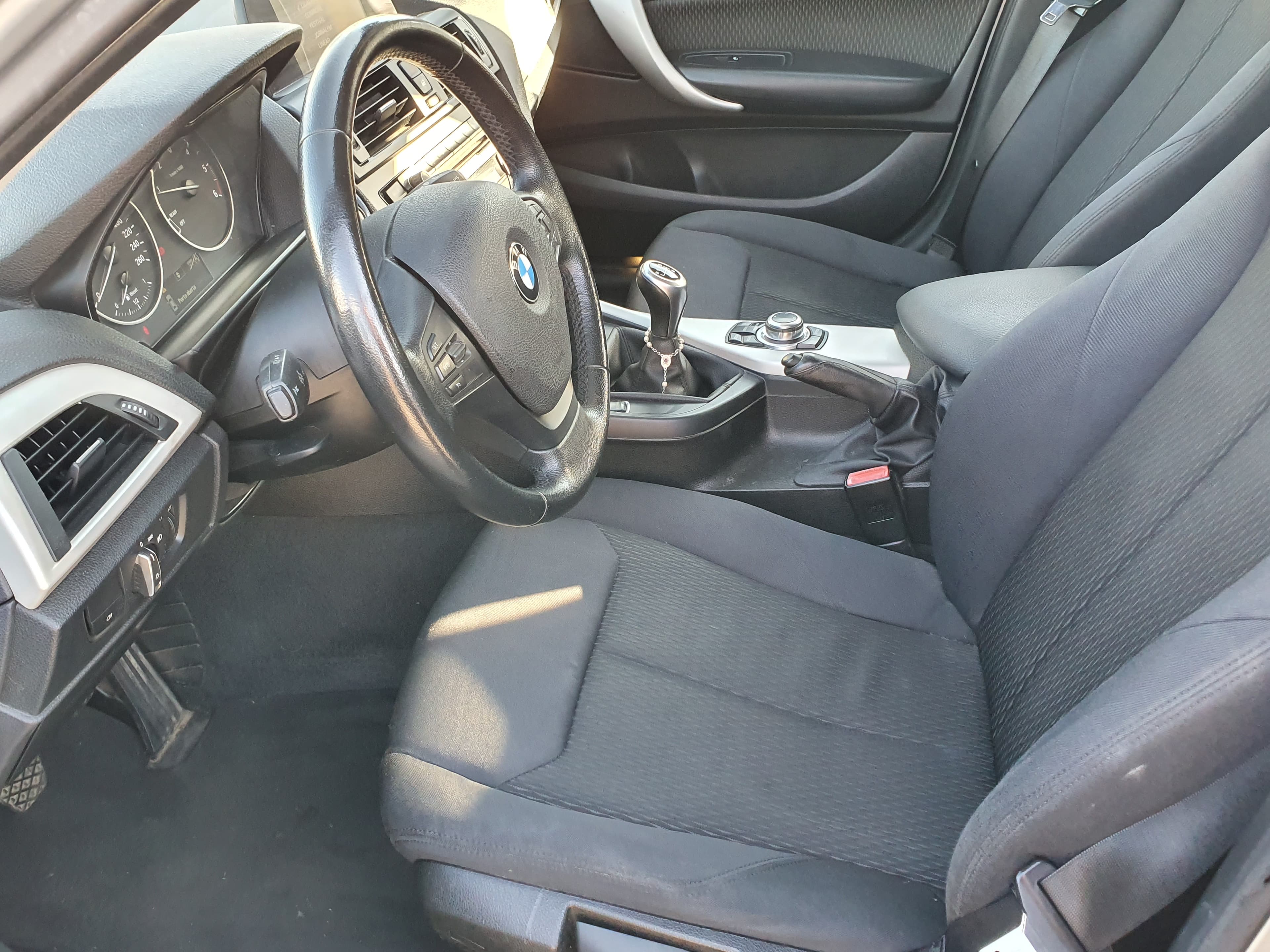 BMW 116D · Ano 2013 — imagem 31
