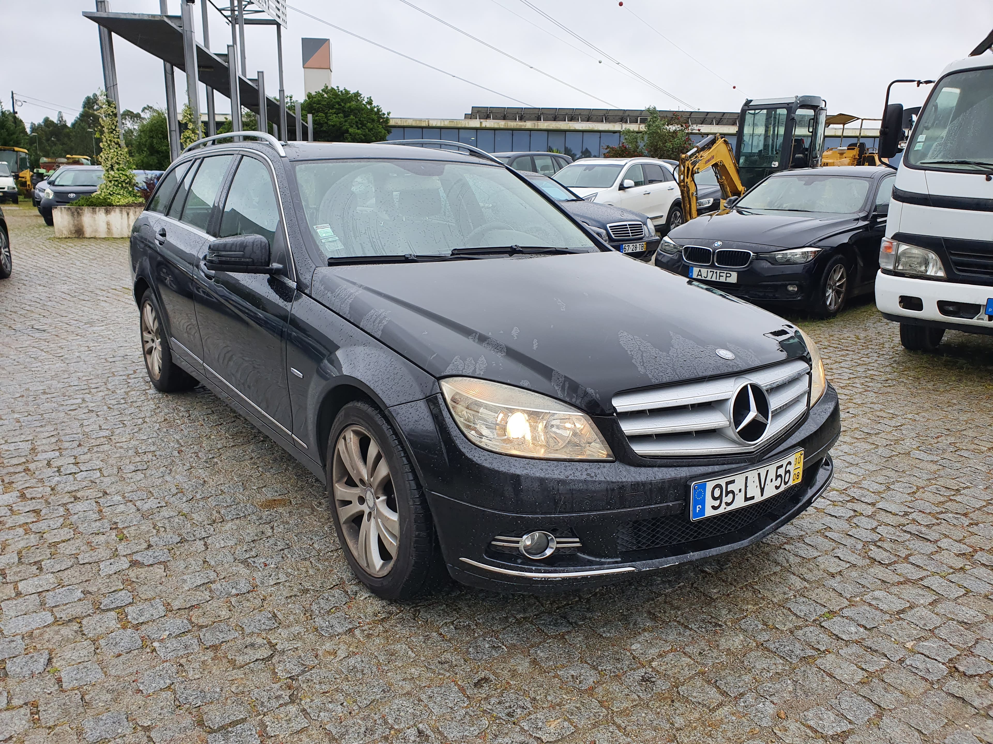 Mercedes-Benz C220 · Ano 2010 — imagem 1