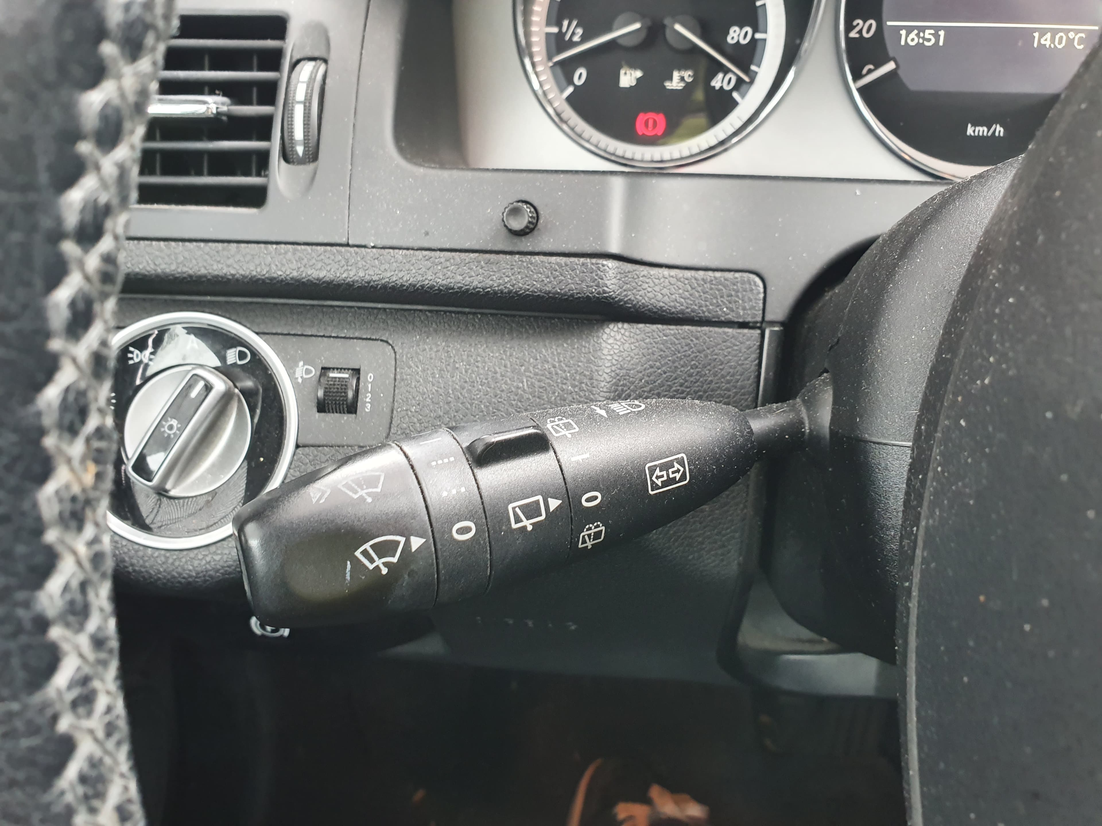Mercedes-Benz C220 · Ano 2010 — imagem 44