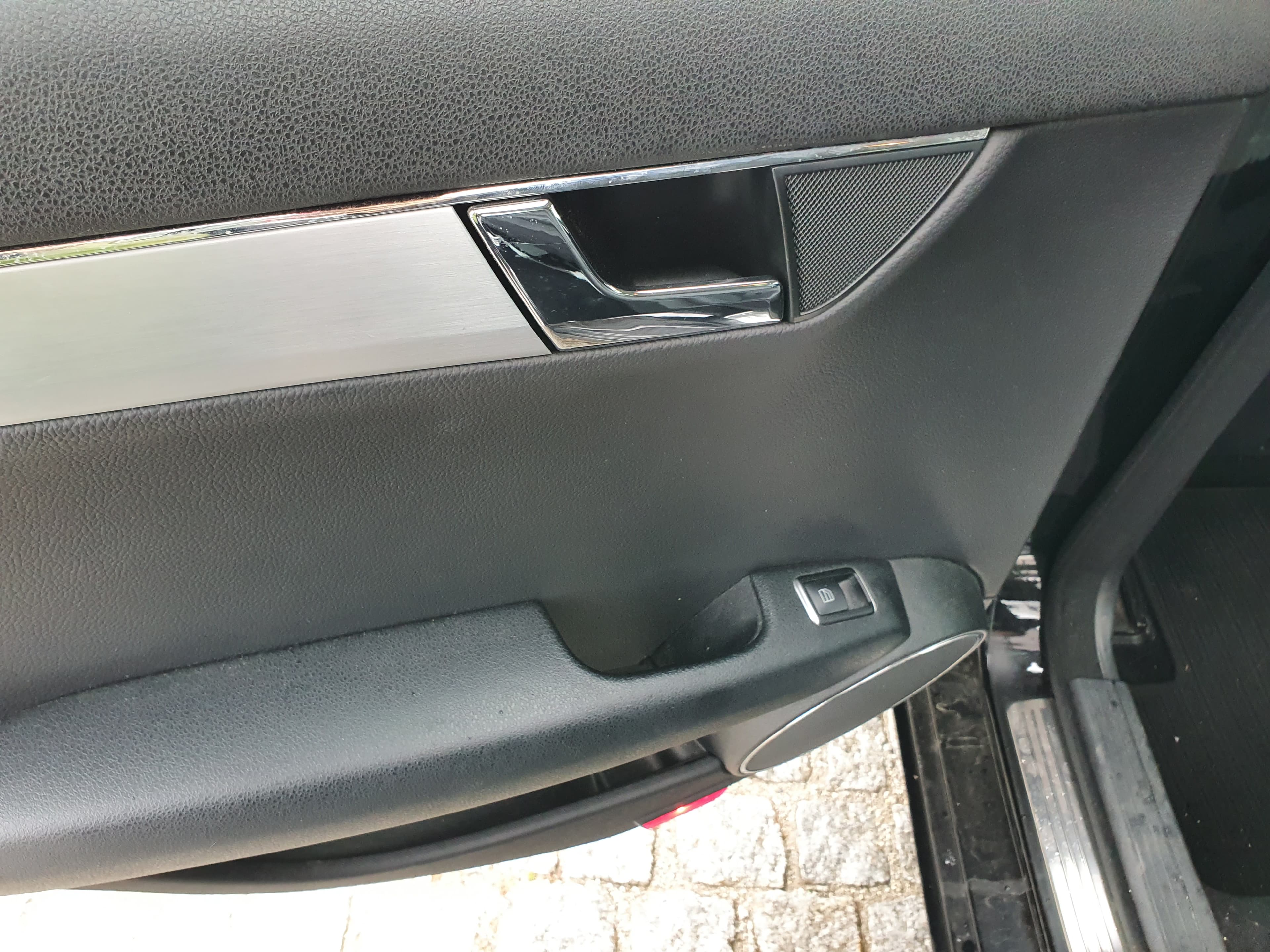 Mercedes-Benz C220 · Ano 2010 — imagem 32