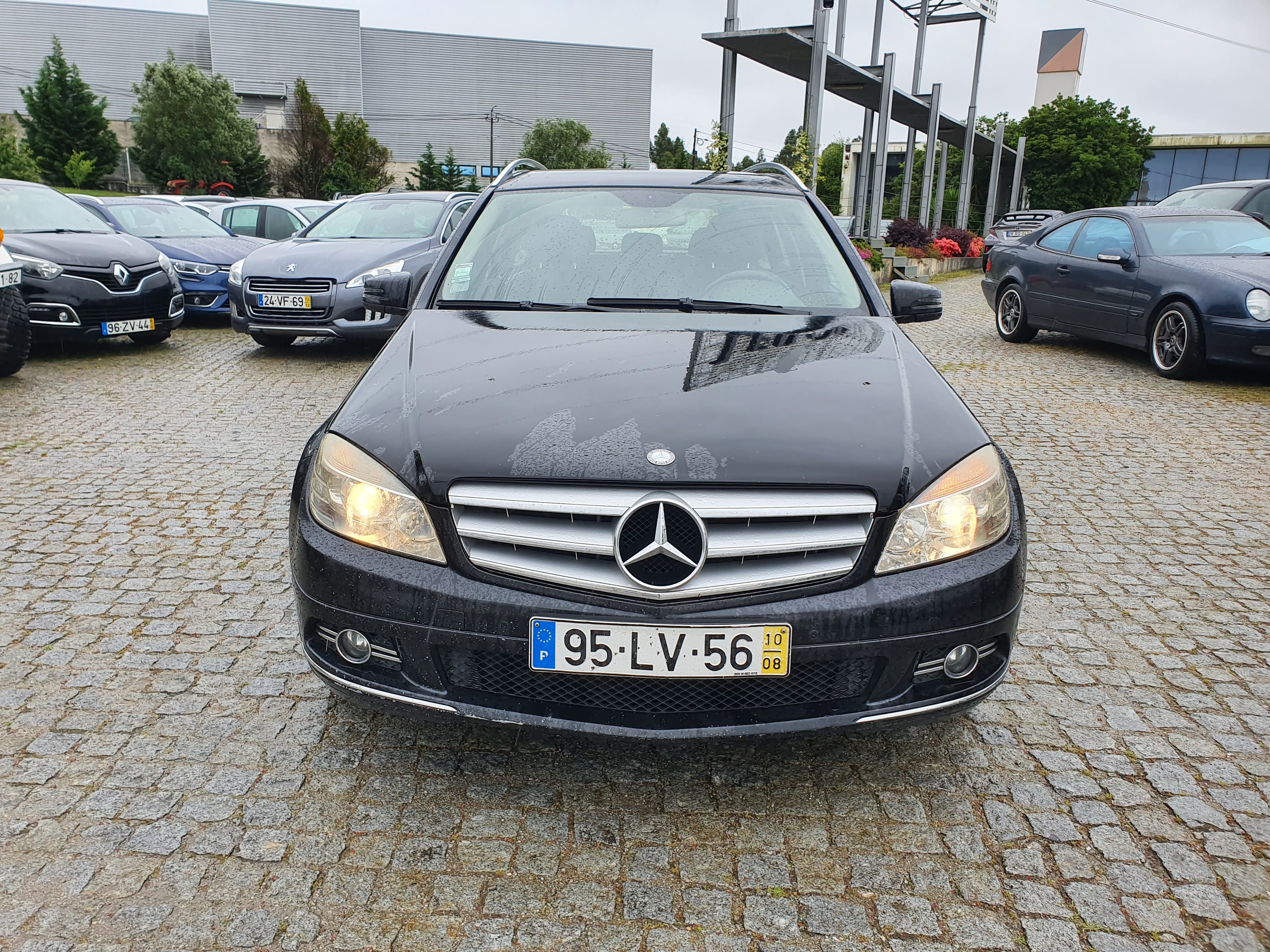 Mercedes-Benz C220 · Ano 2010 — imagem 3