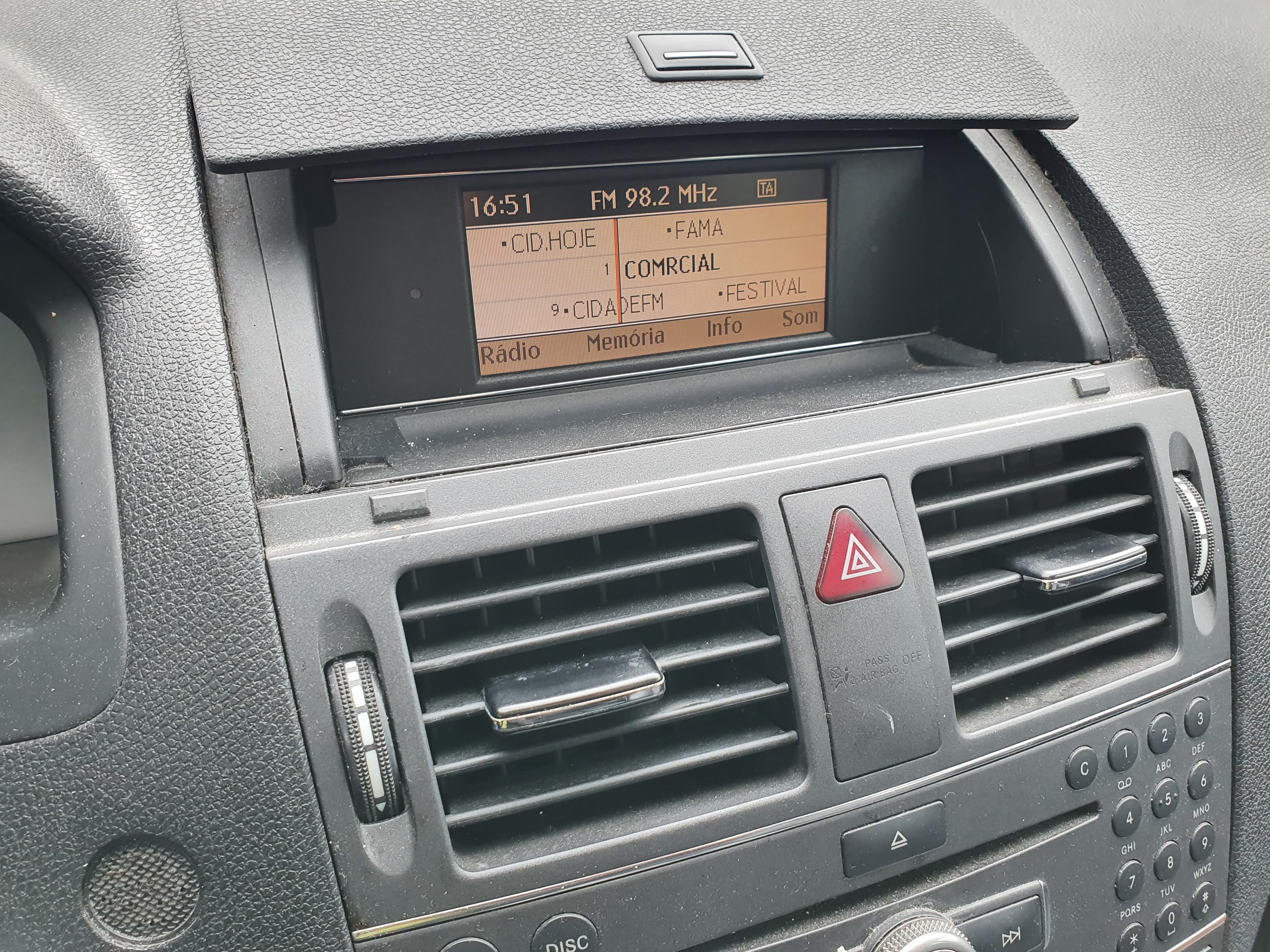 Mercedes-Benz C220 · Ano 2010 — imagem 38