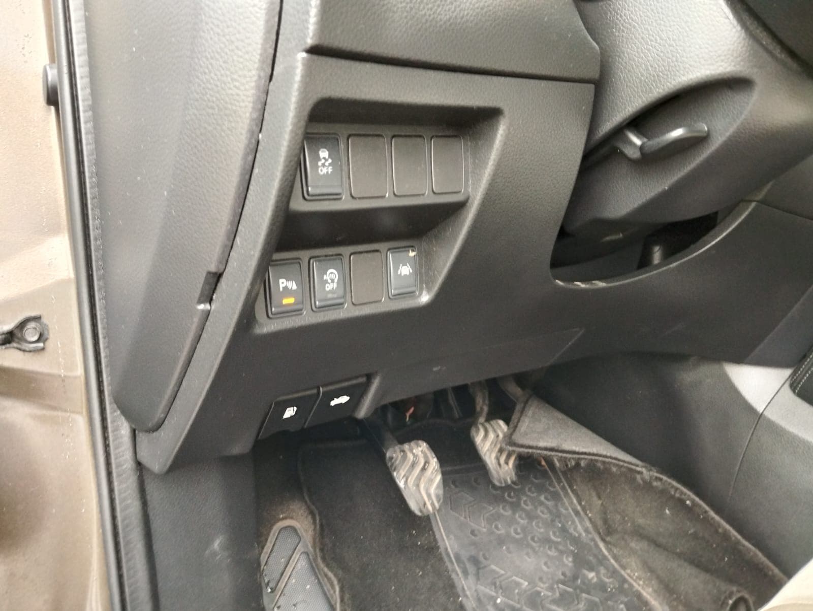 Nissan Qashqai II 1.6 dCi · Ano 2015 — imagem 26