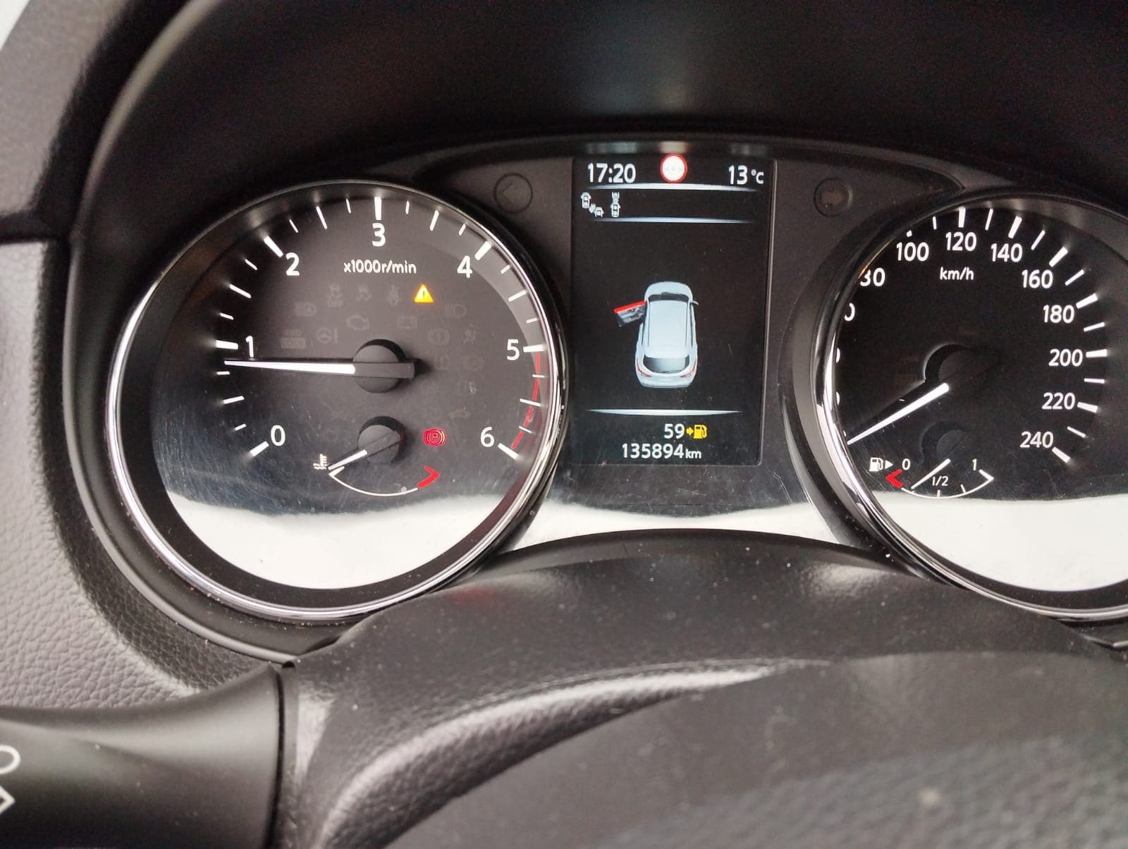 Nissan Qashqai II 1.6 dCi · Ano 2015 — imagem 17
