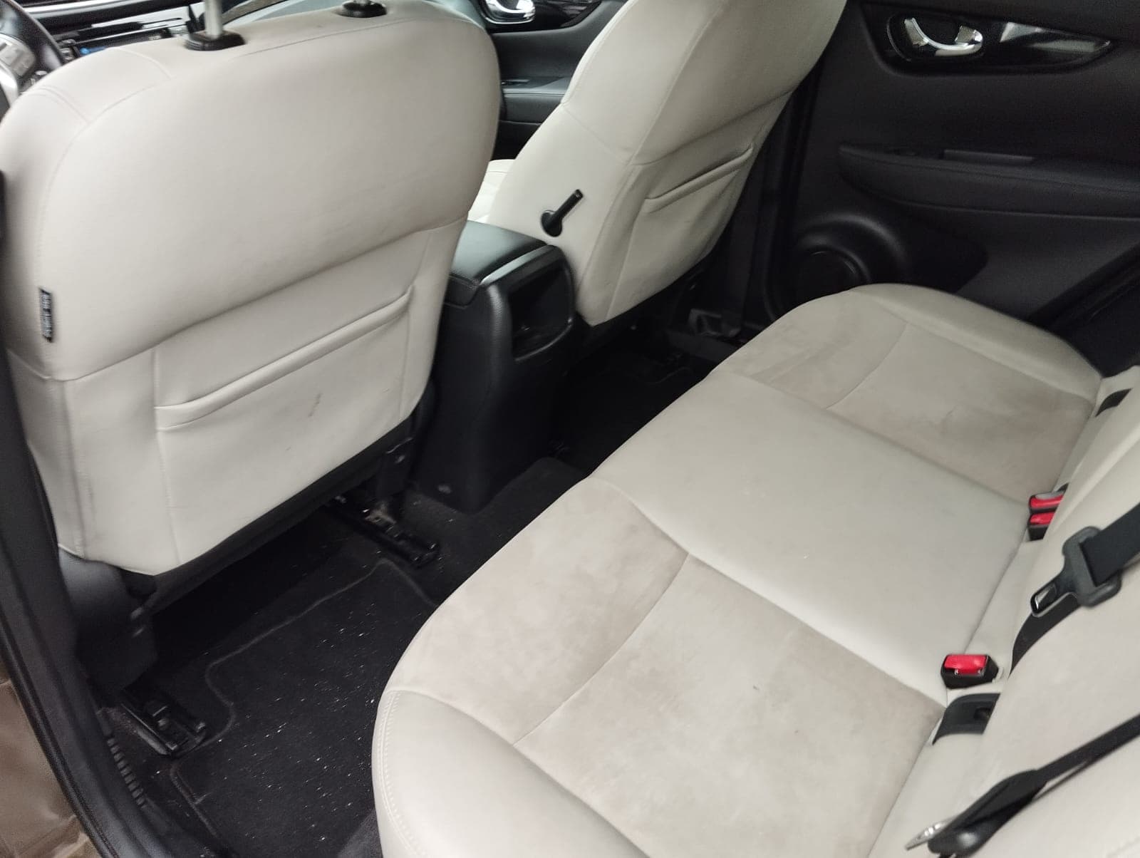 Nissan Qashqai II 1.6 dCi · Ano 2015 — imagem 16