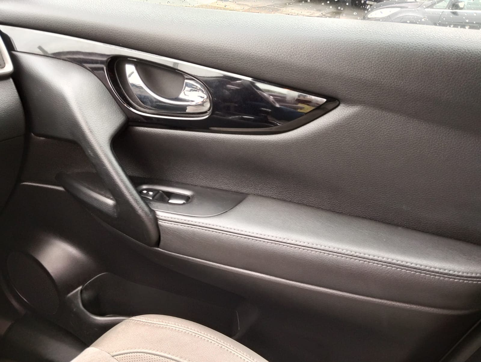 Nissan Qashqai II 1.6 dCi · Ano 2015 — imagem 20