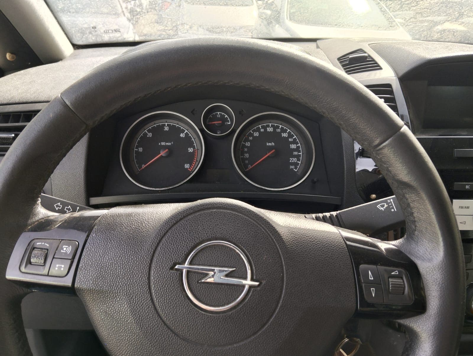 Opel Zafira 1.7 CDTI · Ano 2011 — image 14