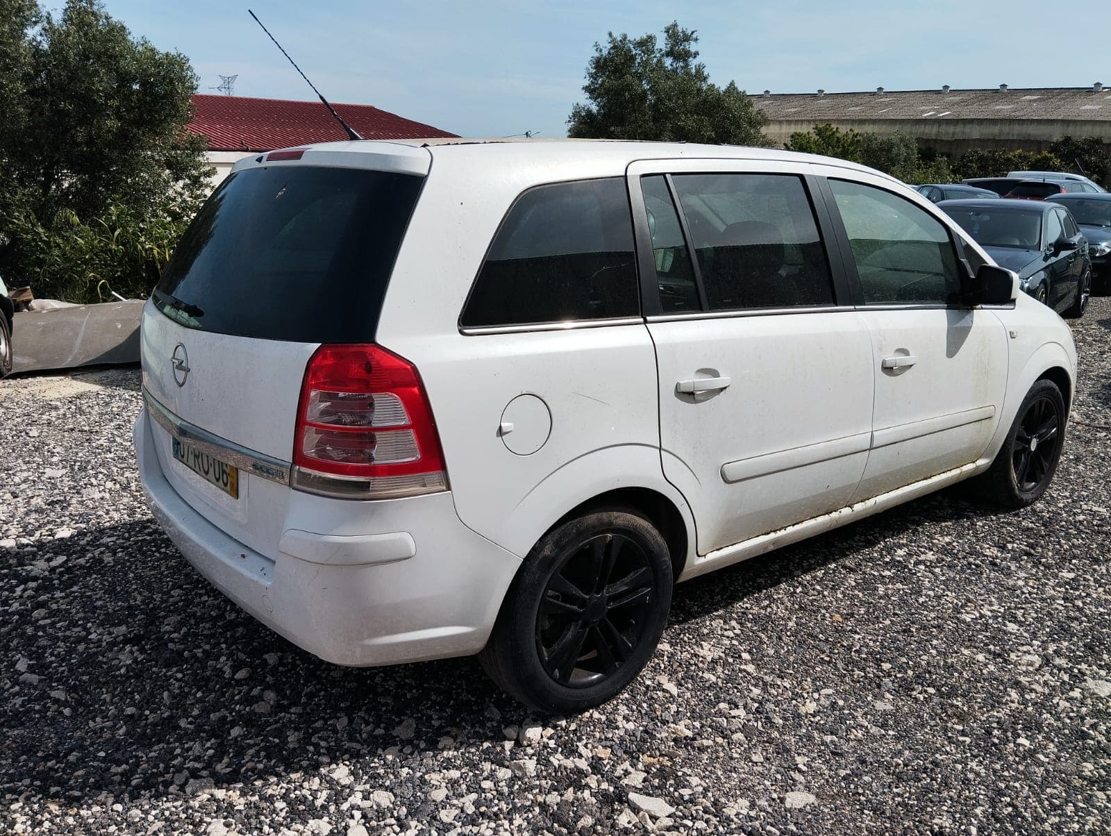 Opel Zafira 1.7 CDTI · Ano 2011 — image 4