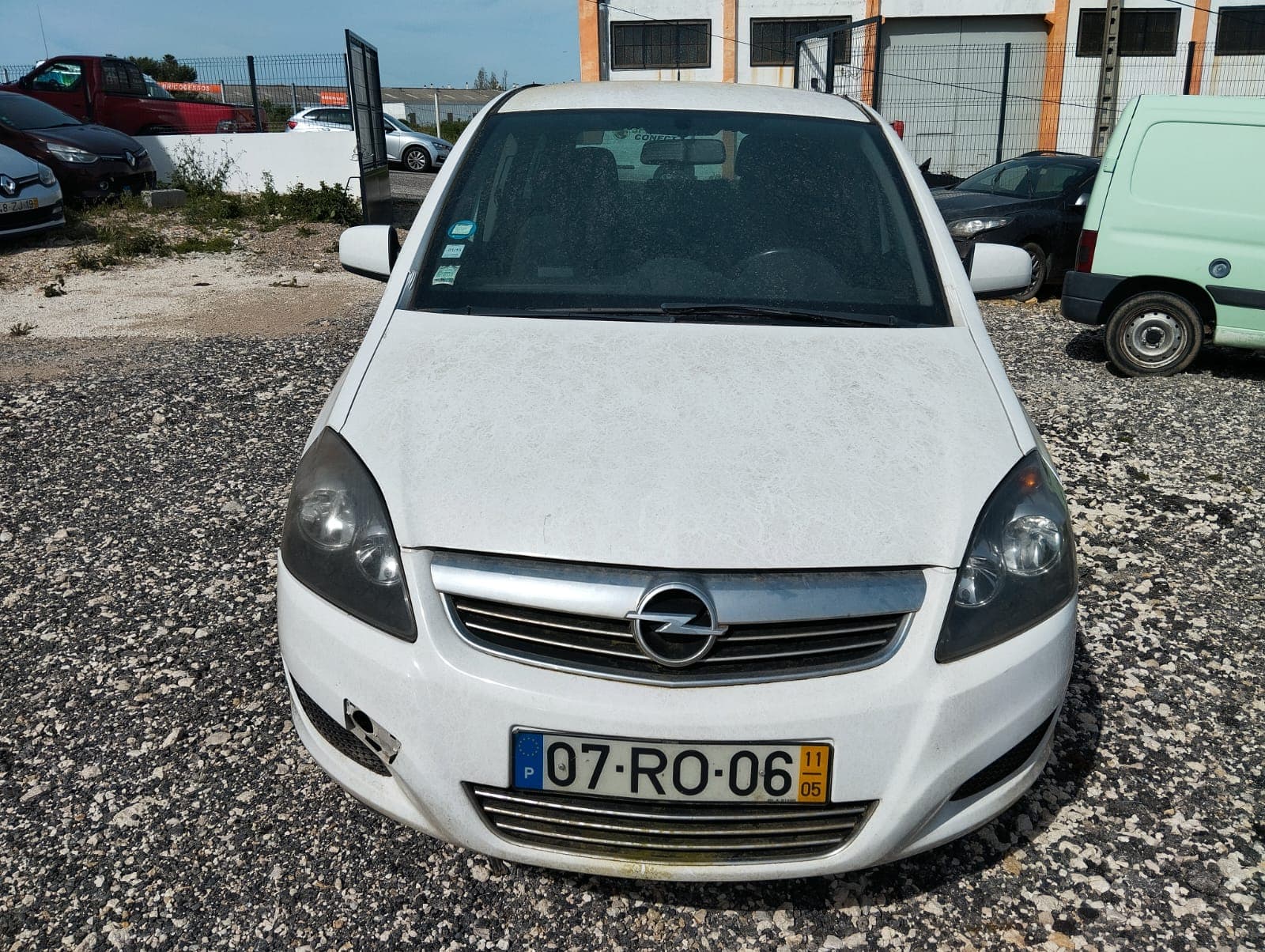 Opel Zafira 1.7 CDTI · Ano 2011 — image 2