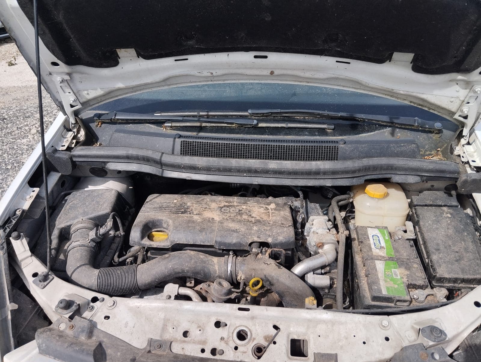 Opel Zafira 1.7 CDTI · Ano 2011 — image 16