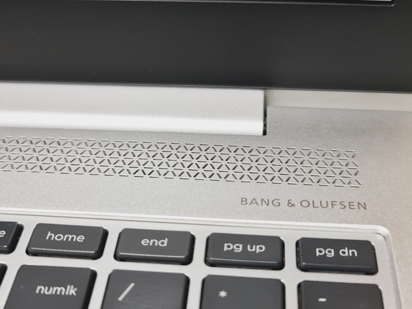 Portátil HP EliteBook 755 G5 — imagen 9